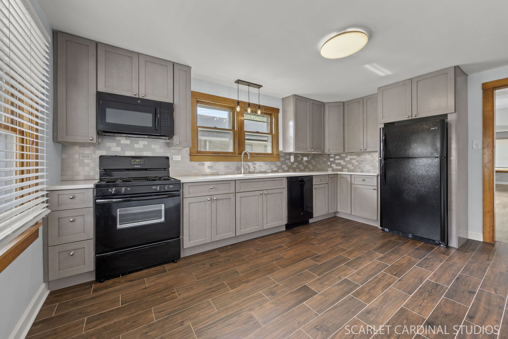 727 S Oakland Avenue, Villa Park, IL 60181