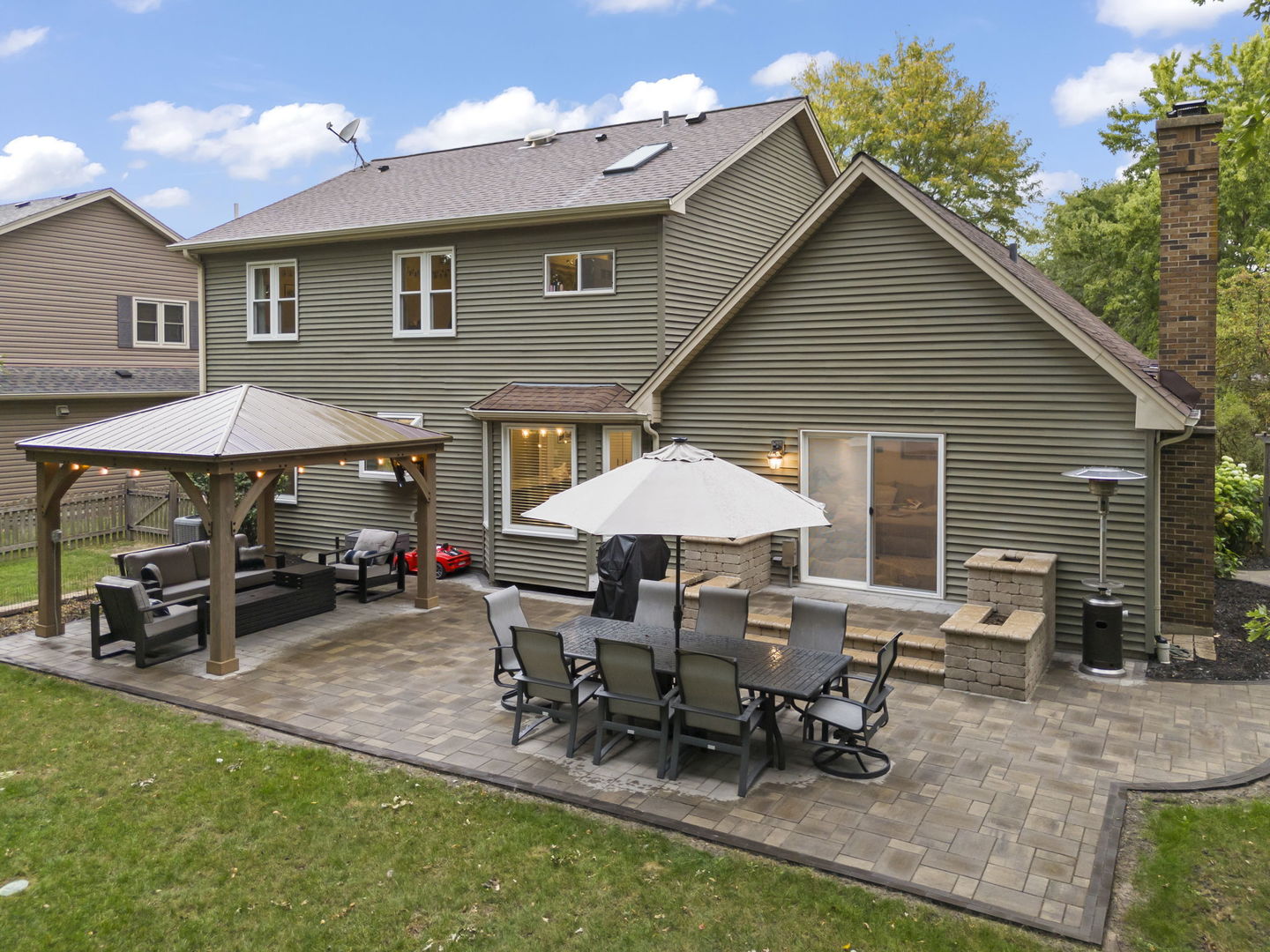 563 Bovidae Circle, Naperville, IL 60565