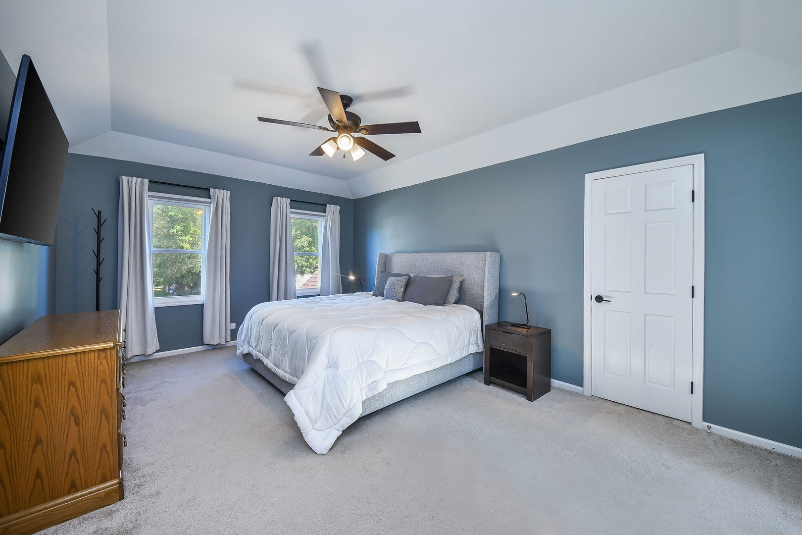 563 Bovidae Circle, Naperville, IL 60565