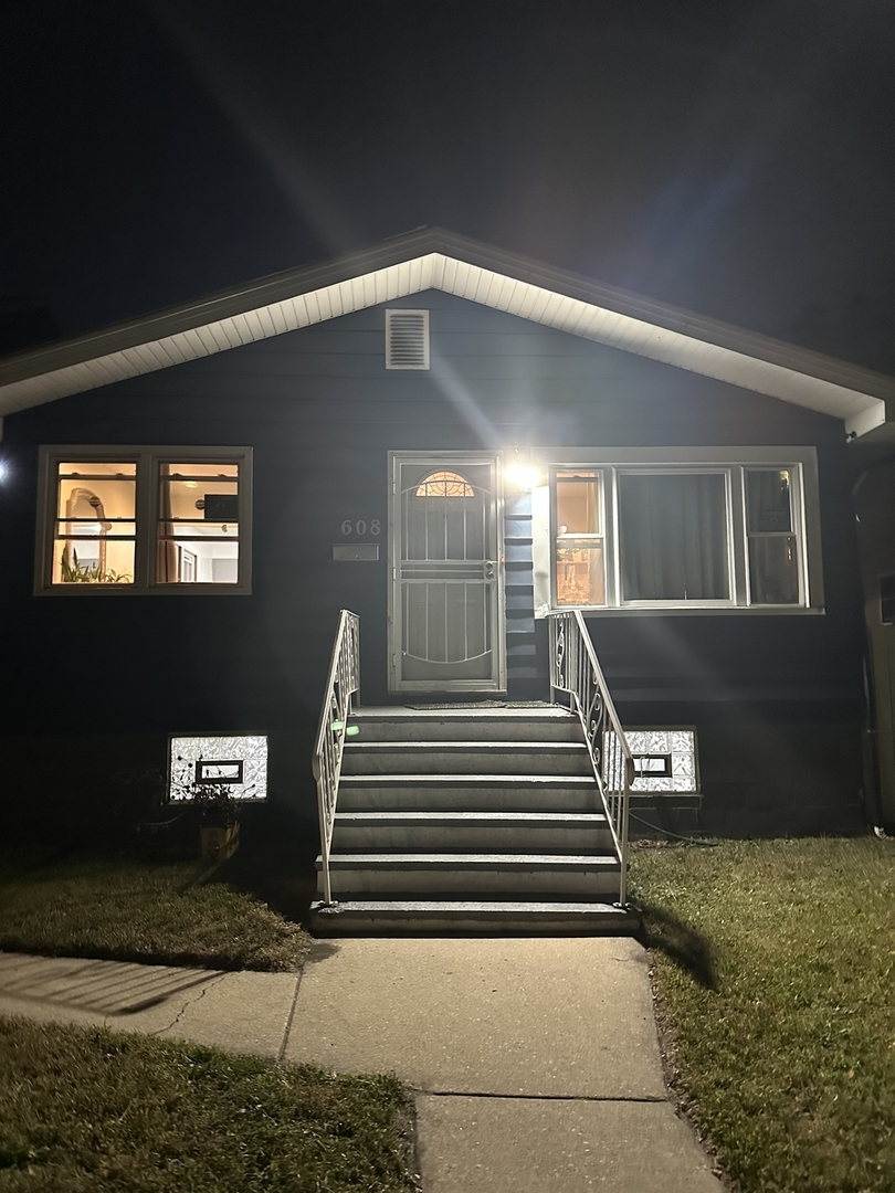 608 Forsythe Avenue, Calumet City, IL 60409