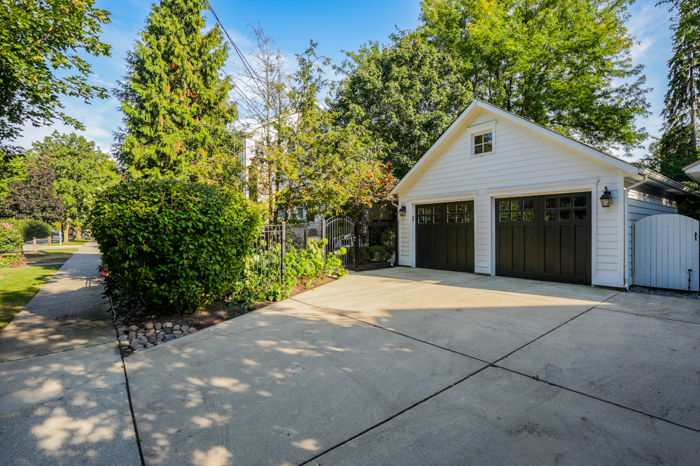 48 N Park Road, La Grange, IL 60525