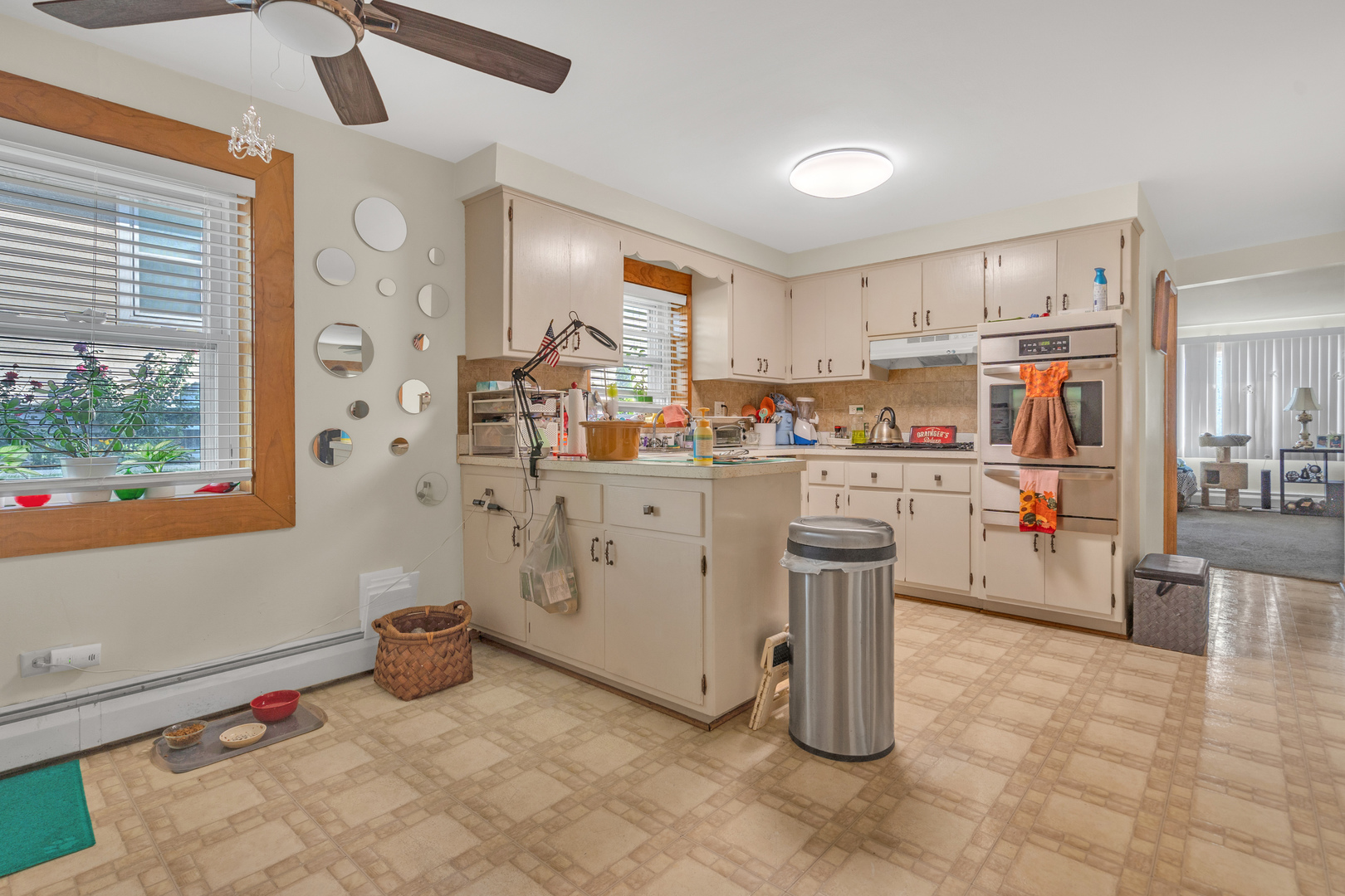 4348 Ruby Street, Schiller Park, IL 60176