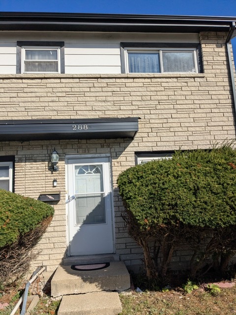 288 Dover Lane, Des Plaines, IL 60018