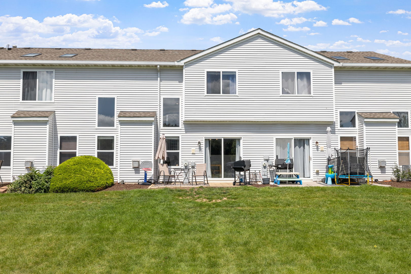 21543 EICH Drive, Crest Hill, IL 60403