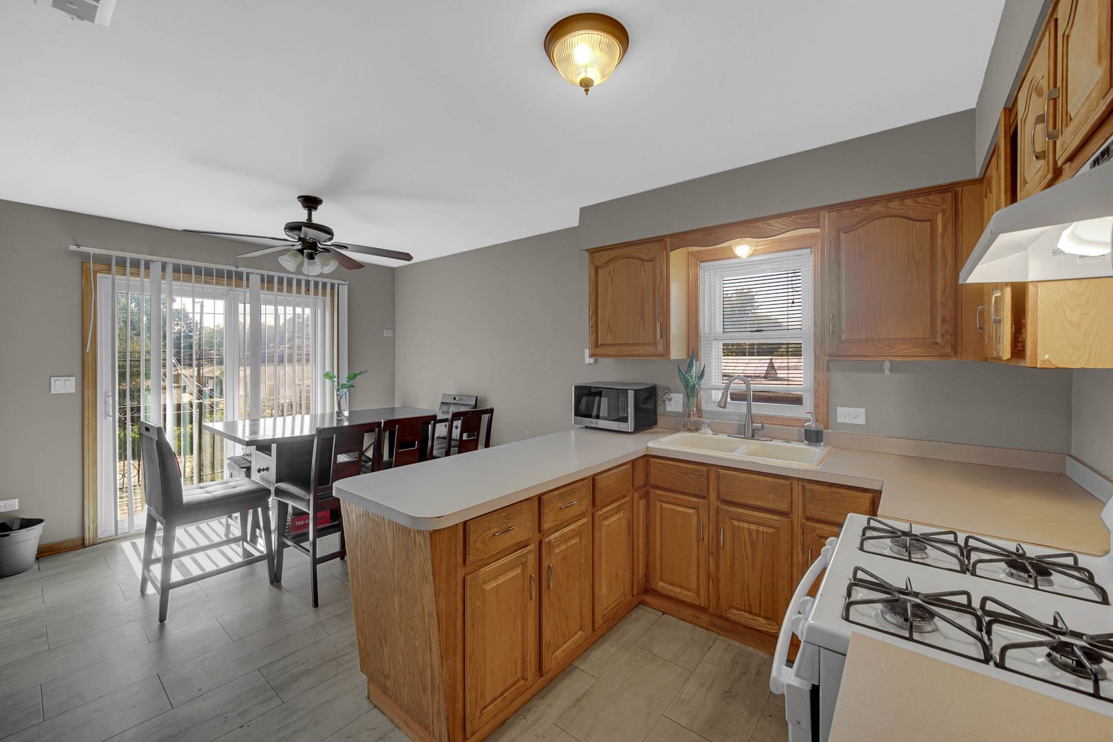 5309 W 63rd Street, Chicago, IL 60638