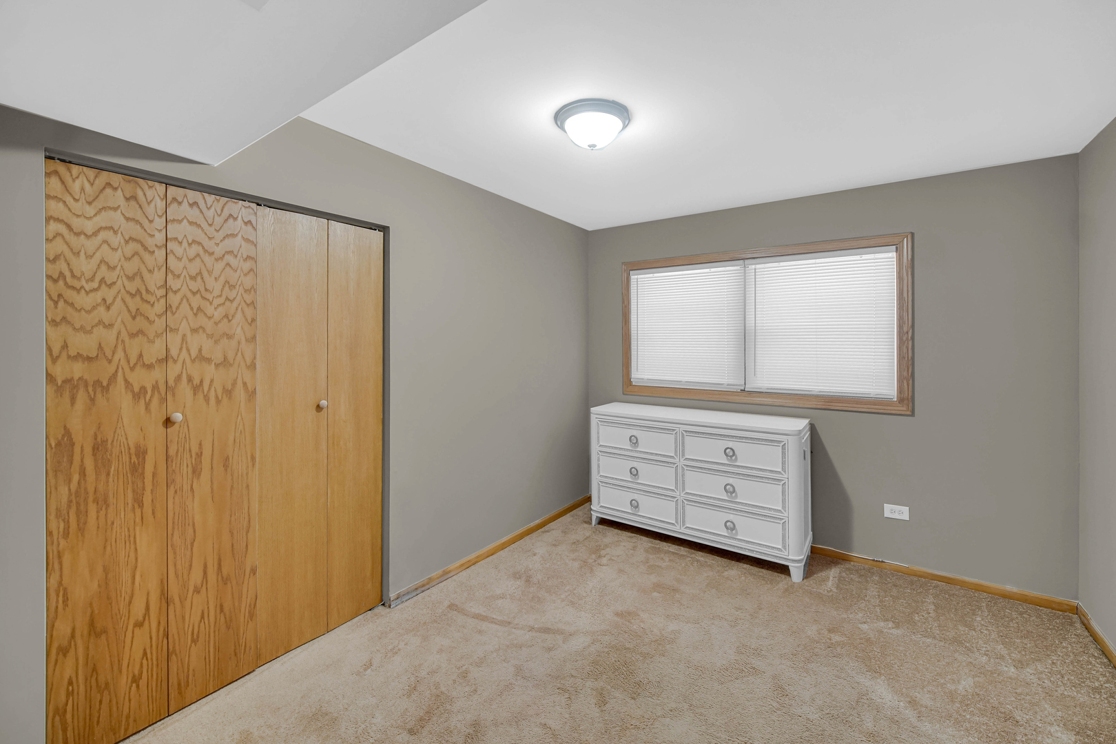 5309 W 63rd Street, Chicago, IL 60638