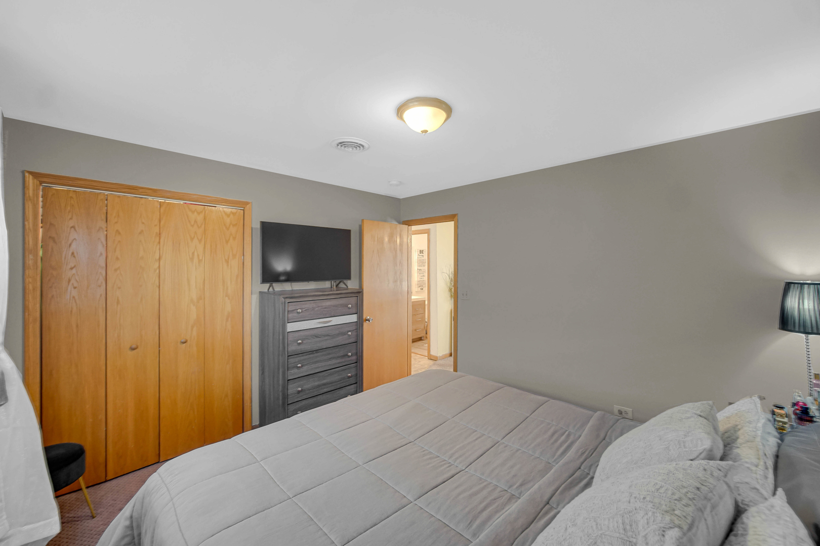 5309 W 63rd Street, Chicago, IL 60638