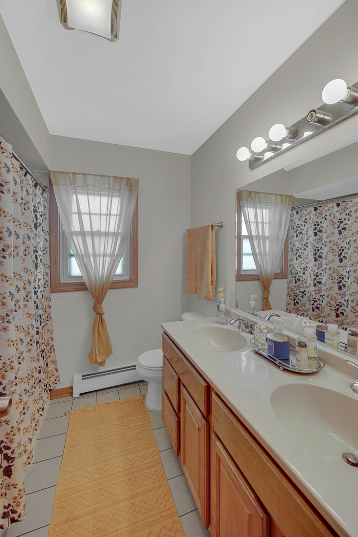 5309 W 63rd Street, Chicago, IL 60638