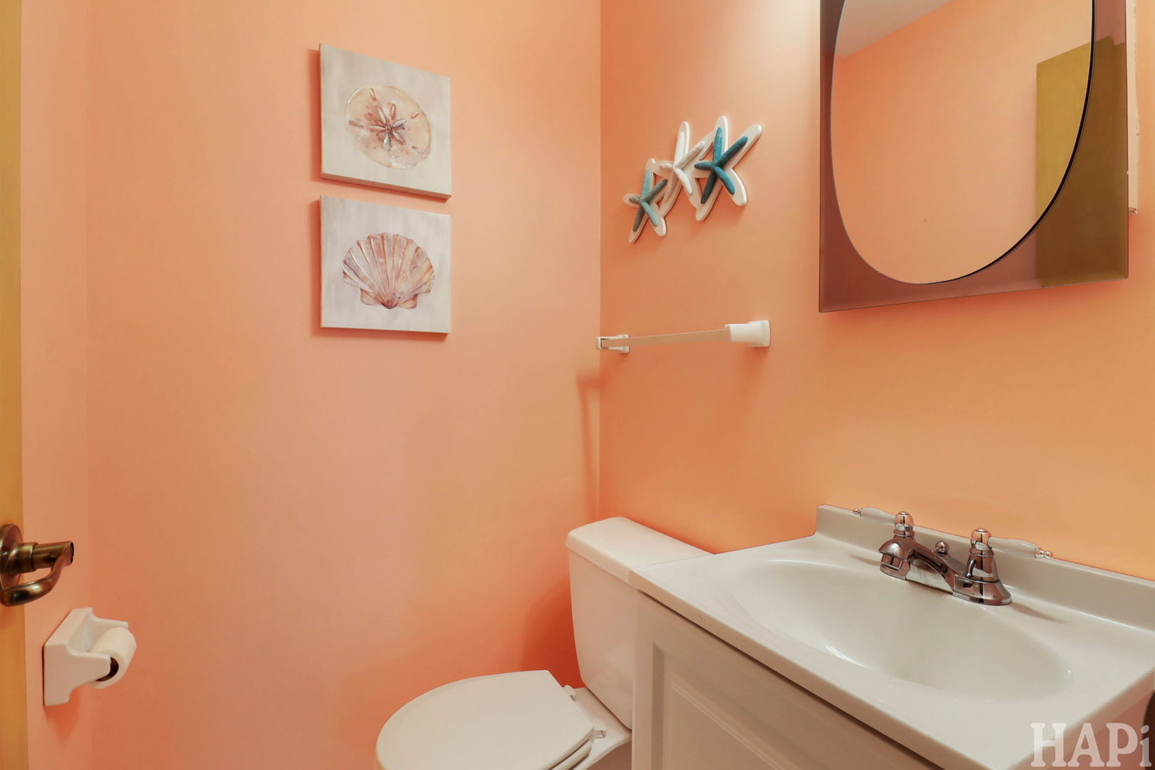 205 Lake Shore Drive, Lindenhurst, IL 60046