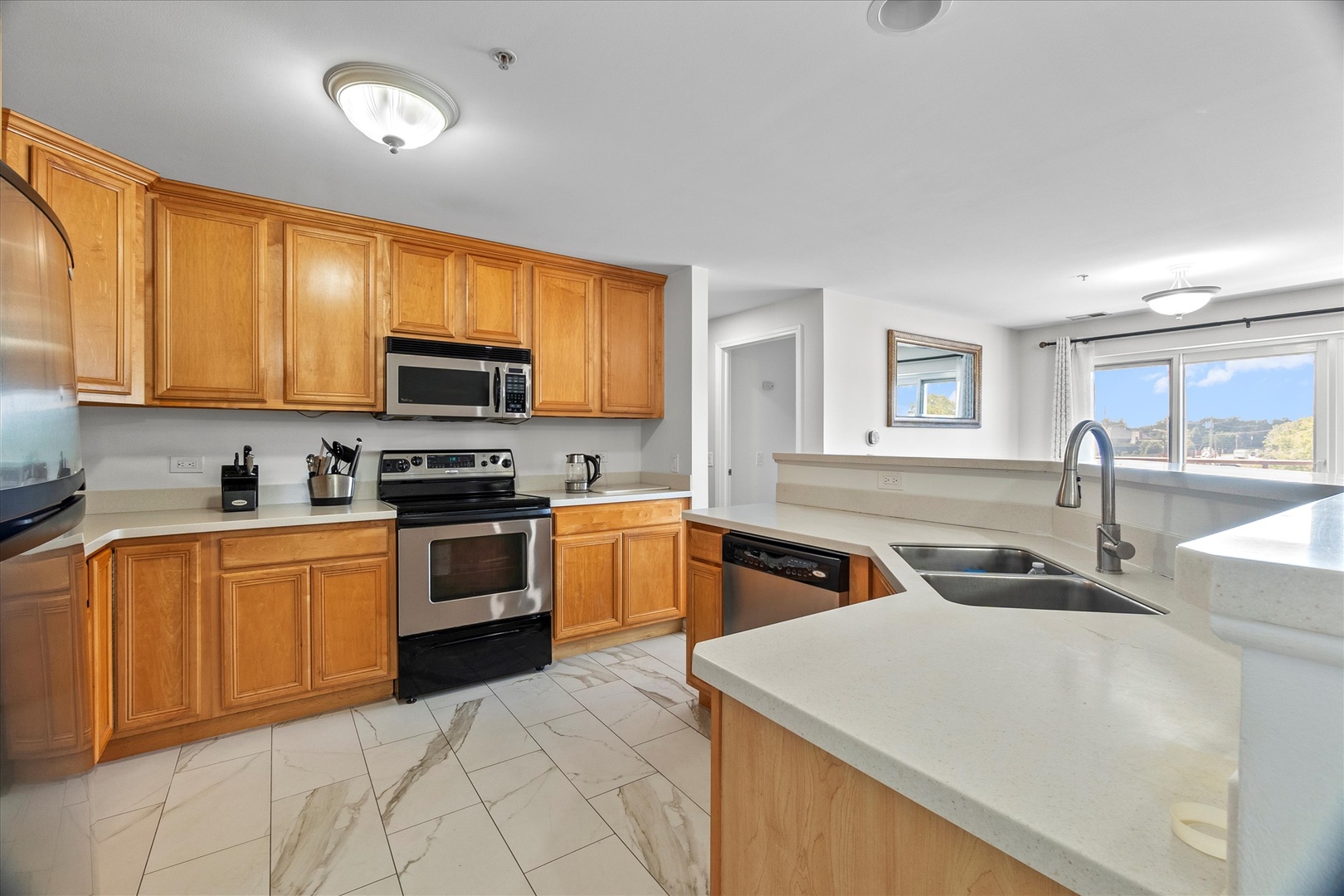 714 W 63rd Street #202, Westmont, IL 60559