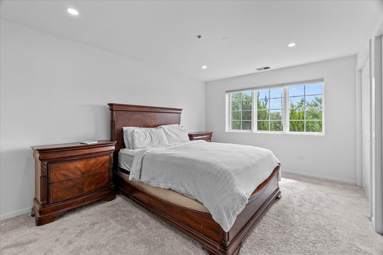 714 W 63rd Street #202, Westmont, IL 60559