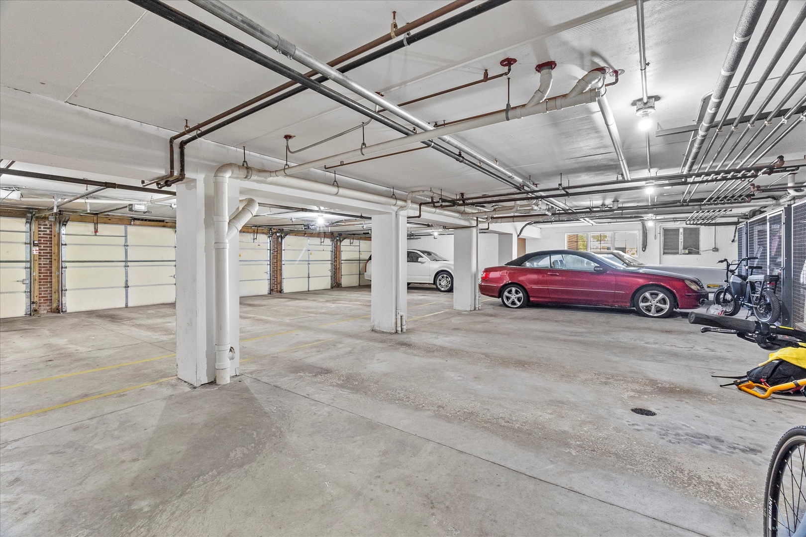 714 W 63rd Street #202, Westmont, IL 60559