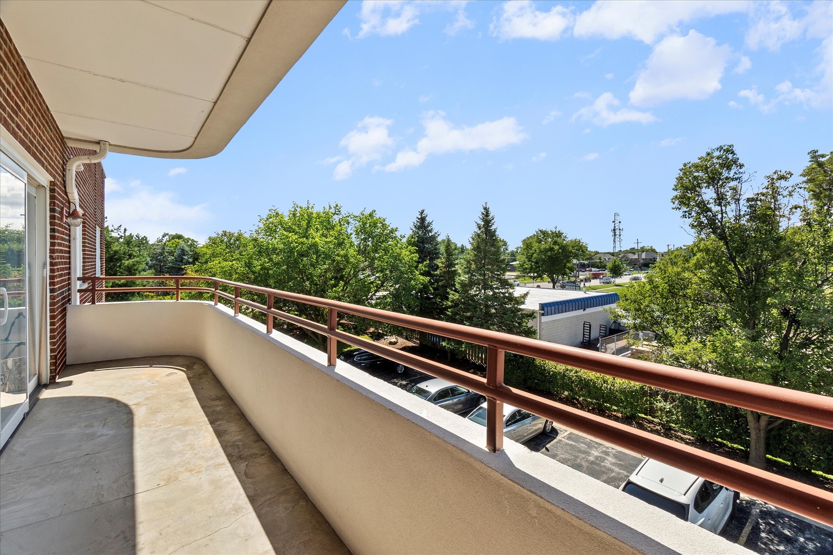 714 W 63rd Street #202, Westmont, IL 60559
