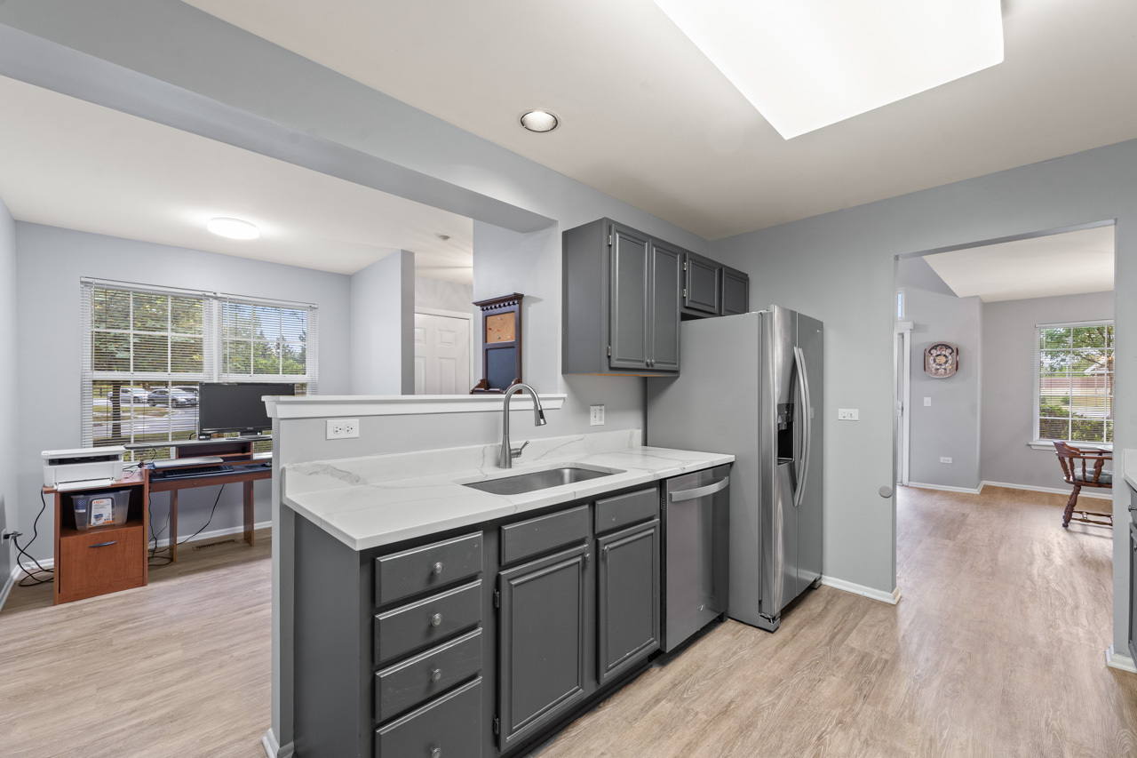 460 Mayflower Lane #1, Bartlett, IL 60103