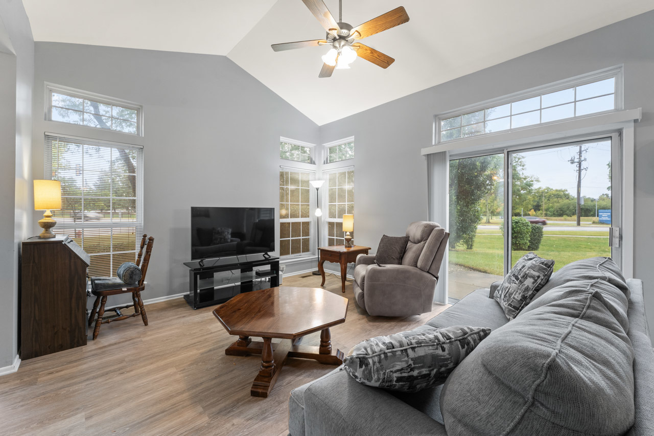 460 Mayflower Lane #1, Bartlett, IL 60103