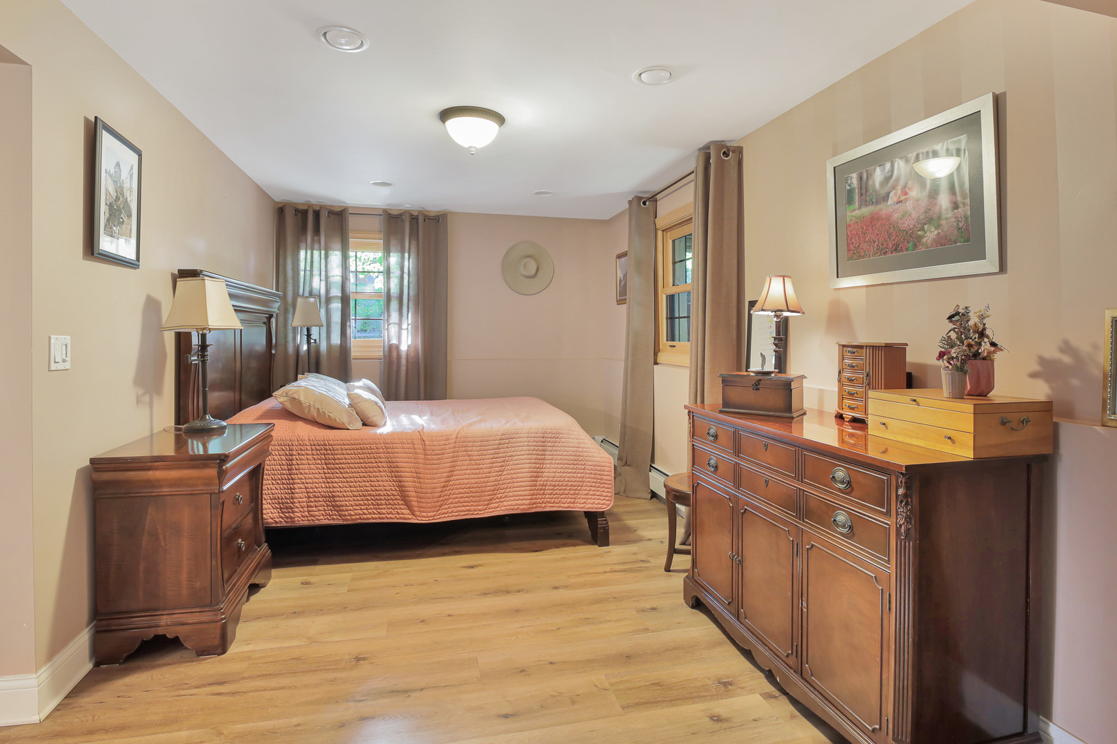 236 Monument Avenue, Barrington, IL 60010