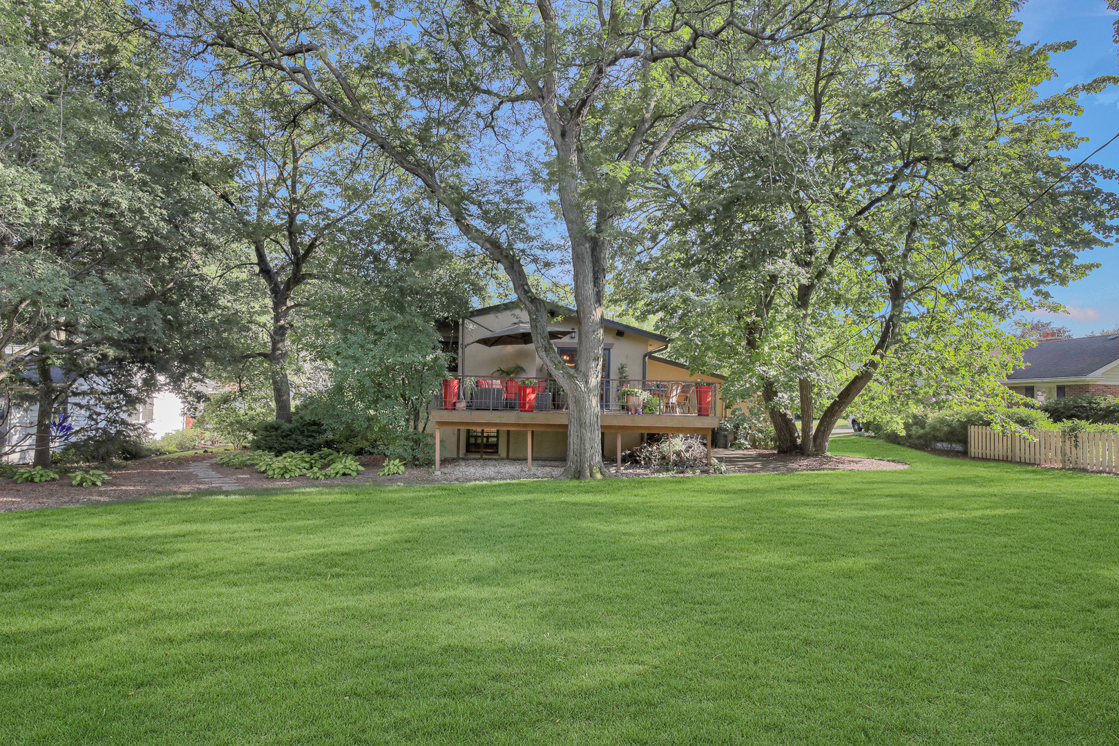 236 Monument Avenue, Barrington, IL 60010