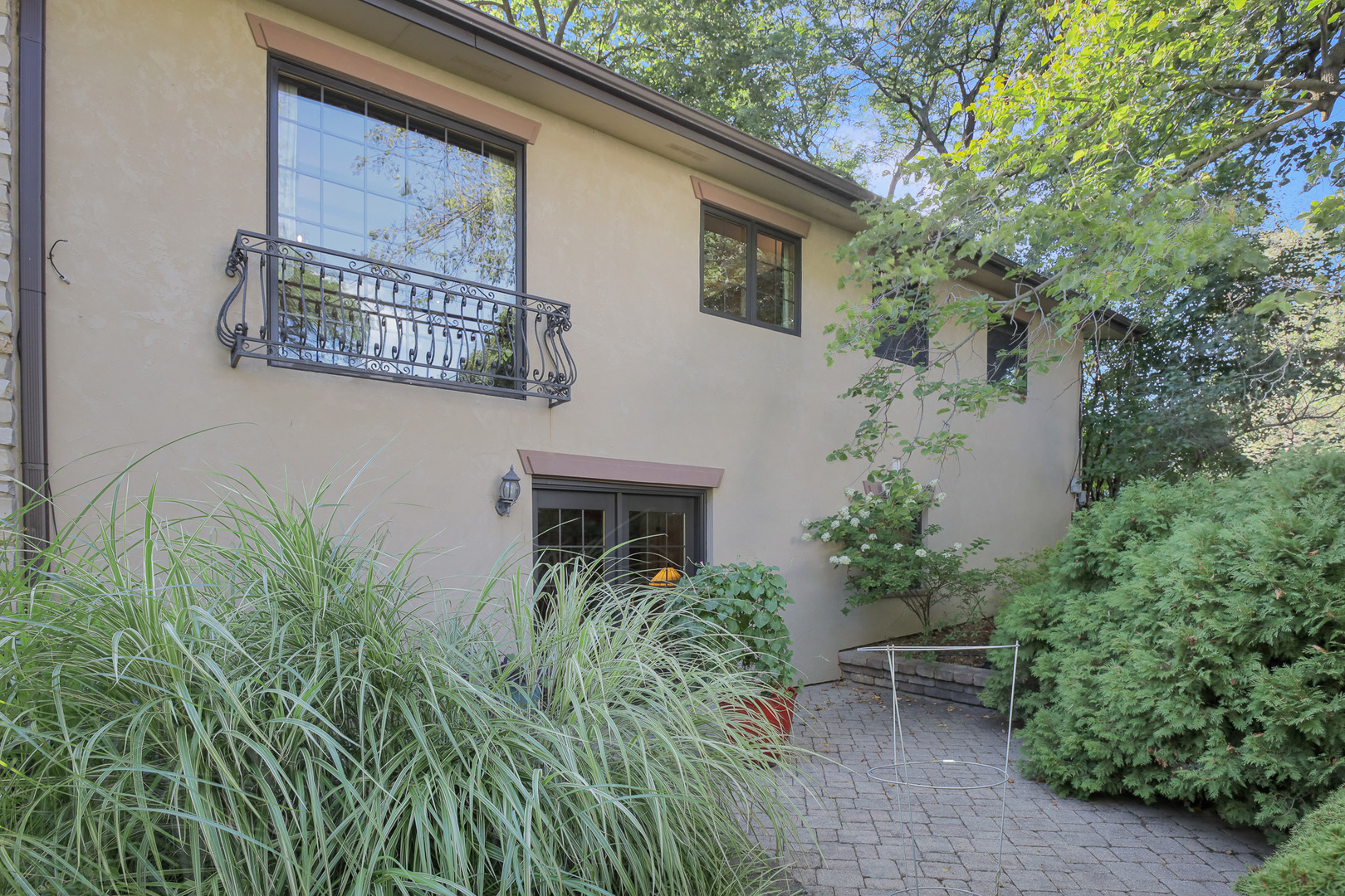 236 Monument Avenue, Barrington, IL 60010