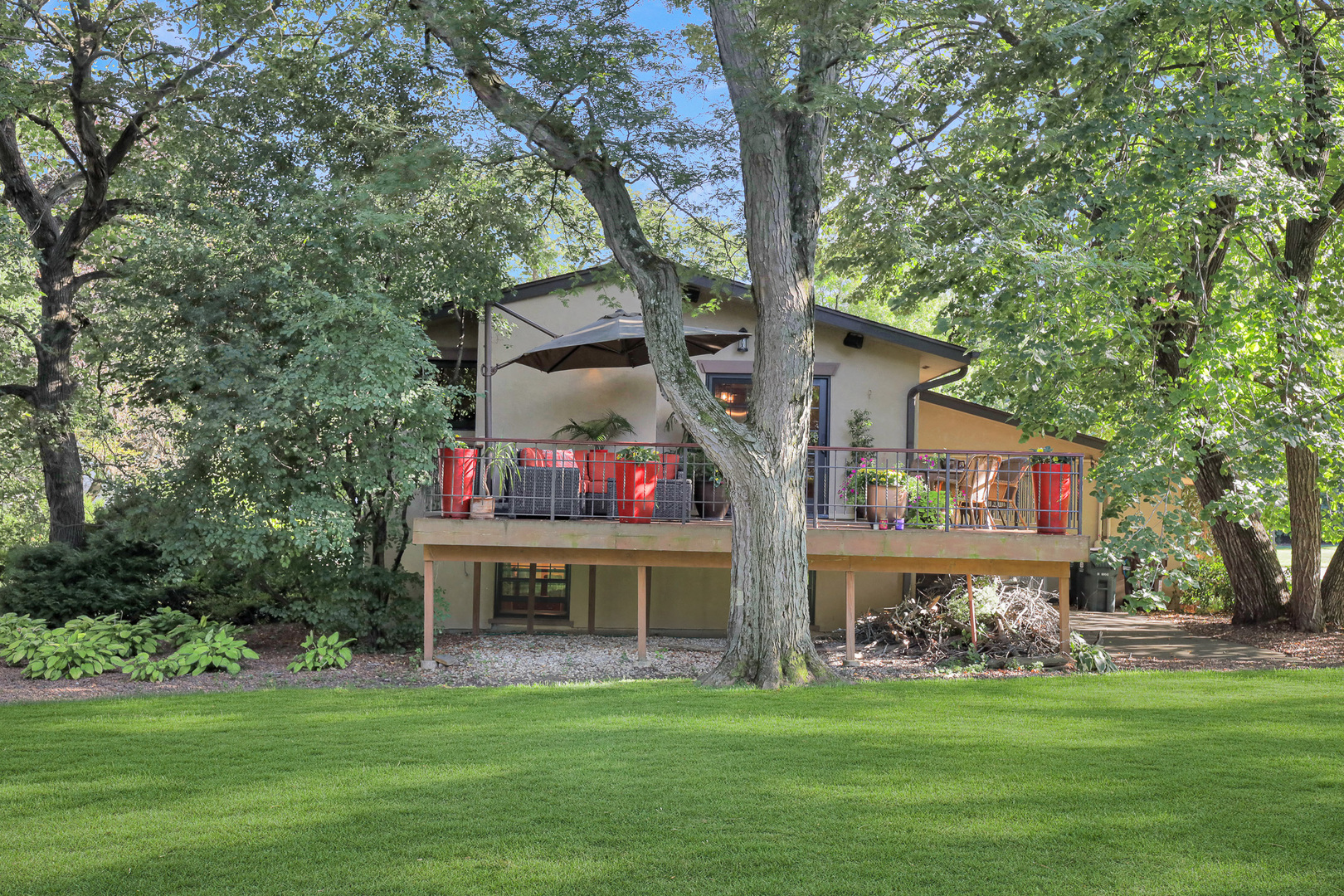 236 Monument Avenue, Barrington, IL 60010