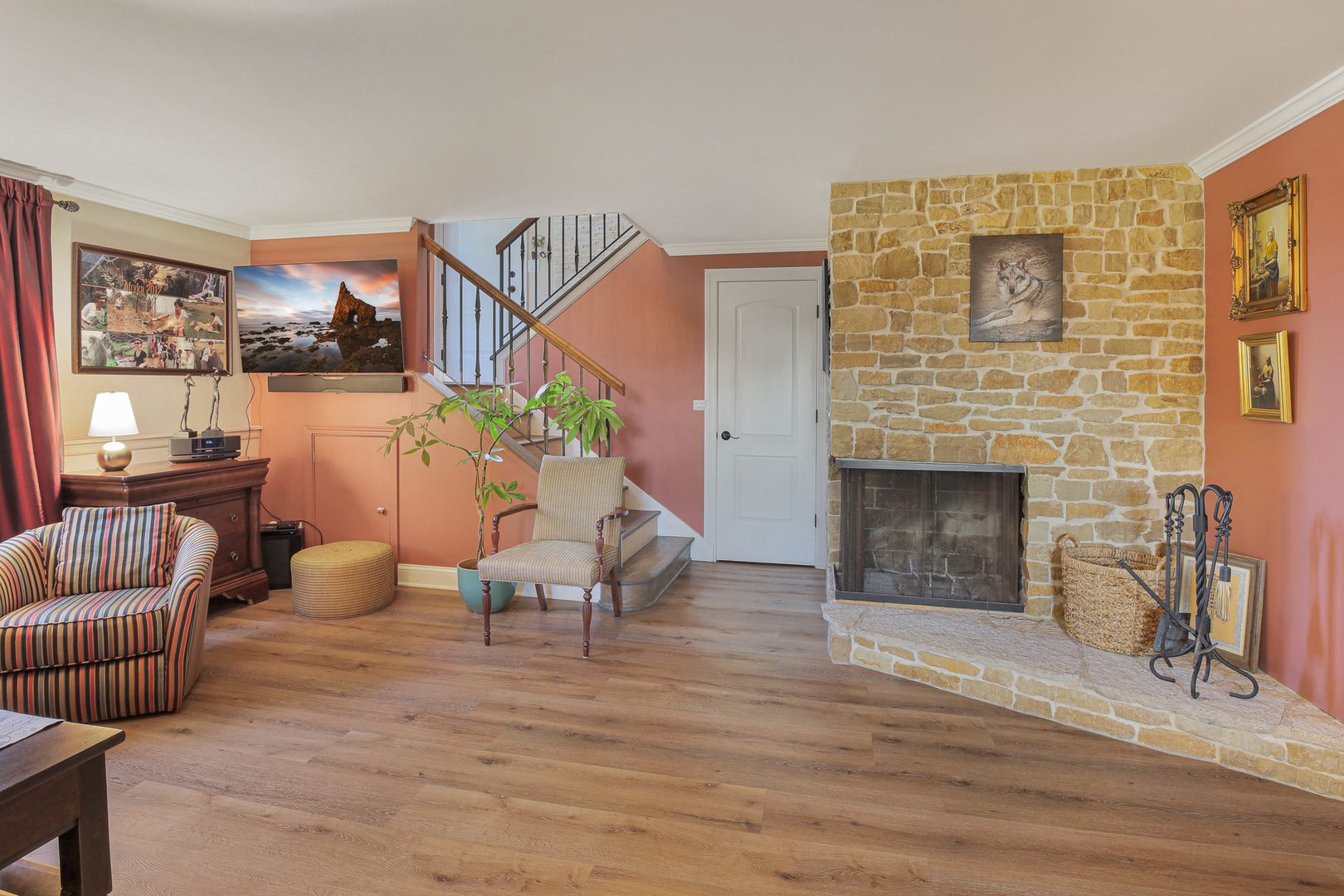 236 Monument Avenue, Barrington, IL 60010