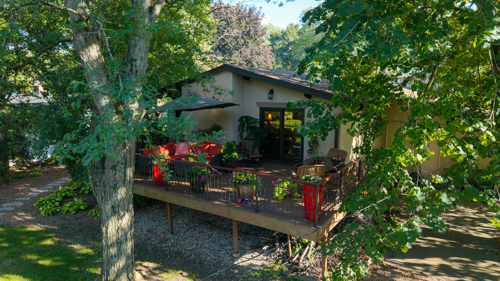 236 Monument Avenue, Barrington, IL 60010