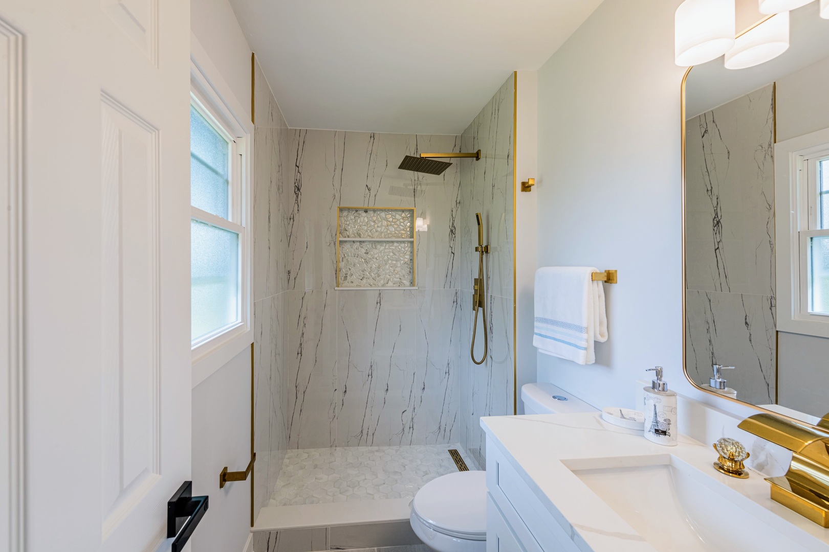 72 Braemar Drive, Elk Grove Village, IL 60007