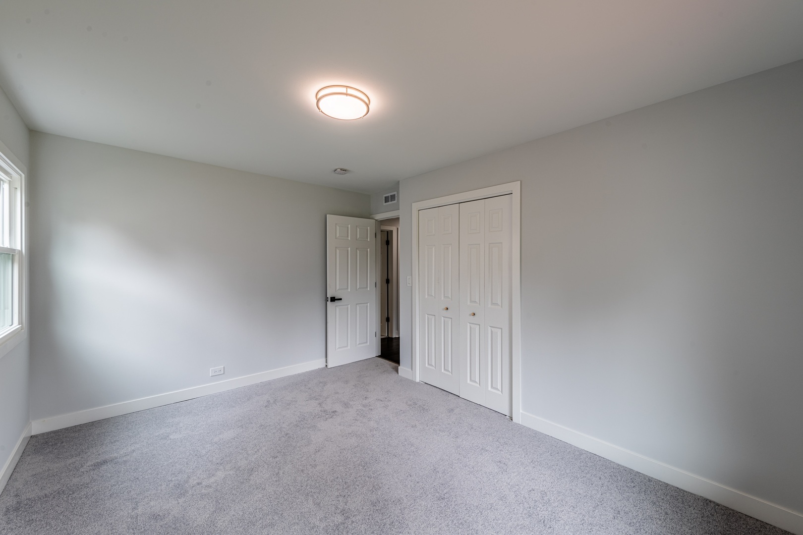 72 Braemar Drive, Elk Grove Village, IL 60007