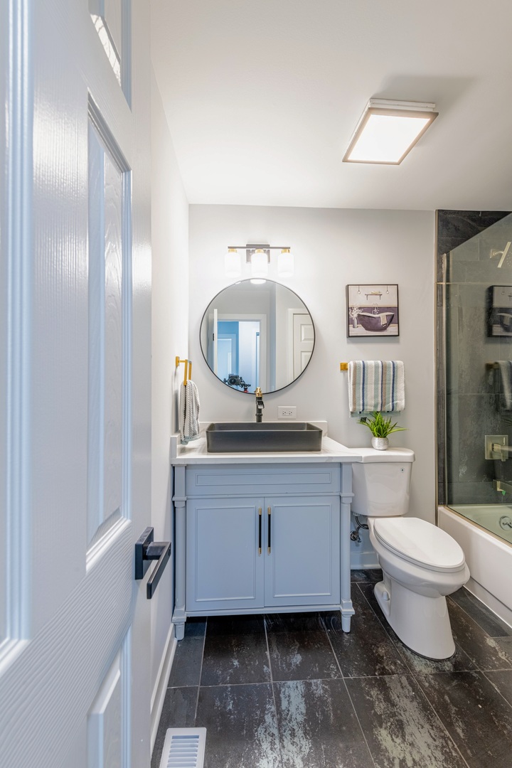 72 Braemar Drive, Elk Grove Village, IL 60007