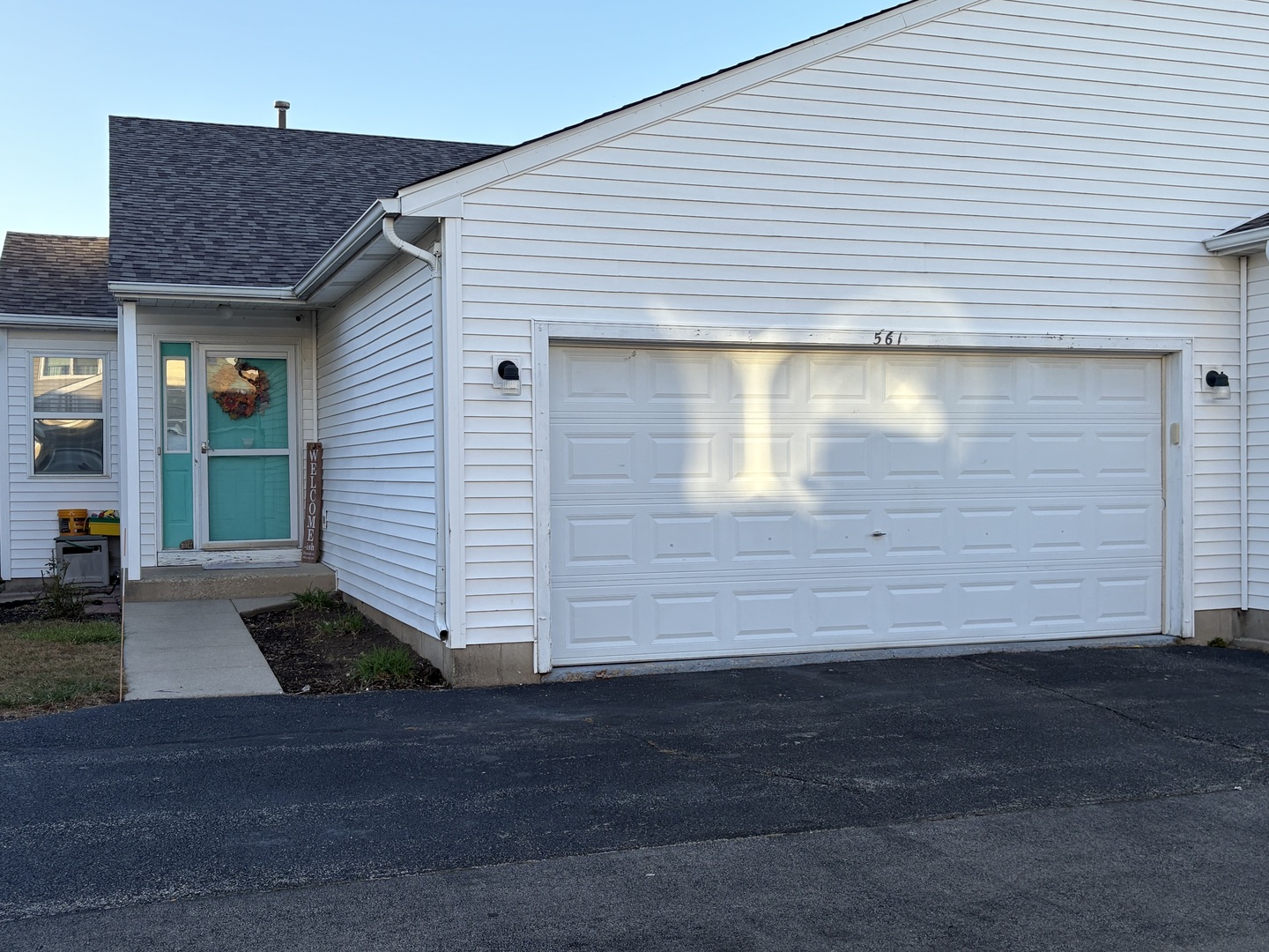561 Sandy Court, Harvard, IL 60033