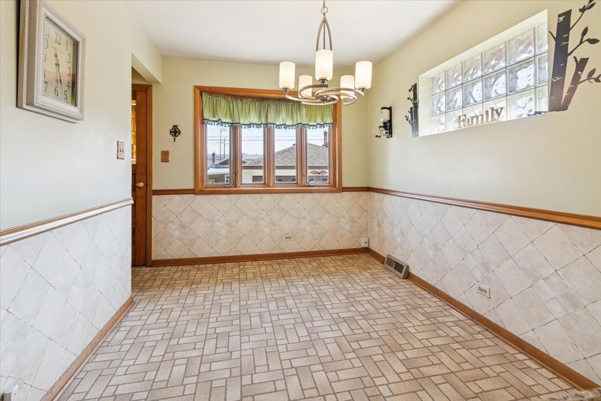 3709 Emerson Street, Schiller Park, IL 60176