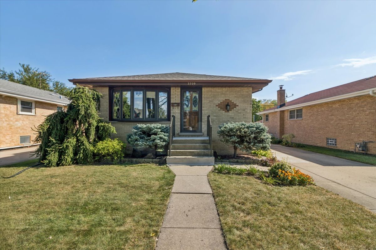 3709 Emerson Street, Schiller Park, IL 60176