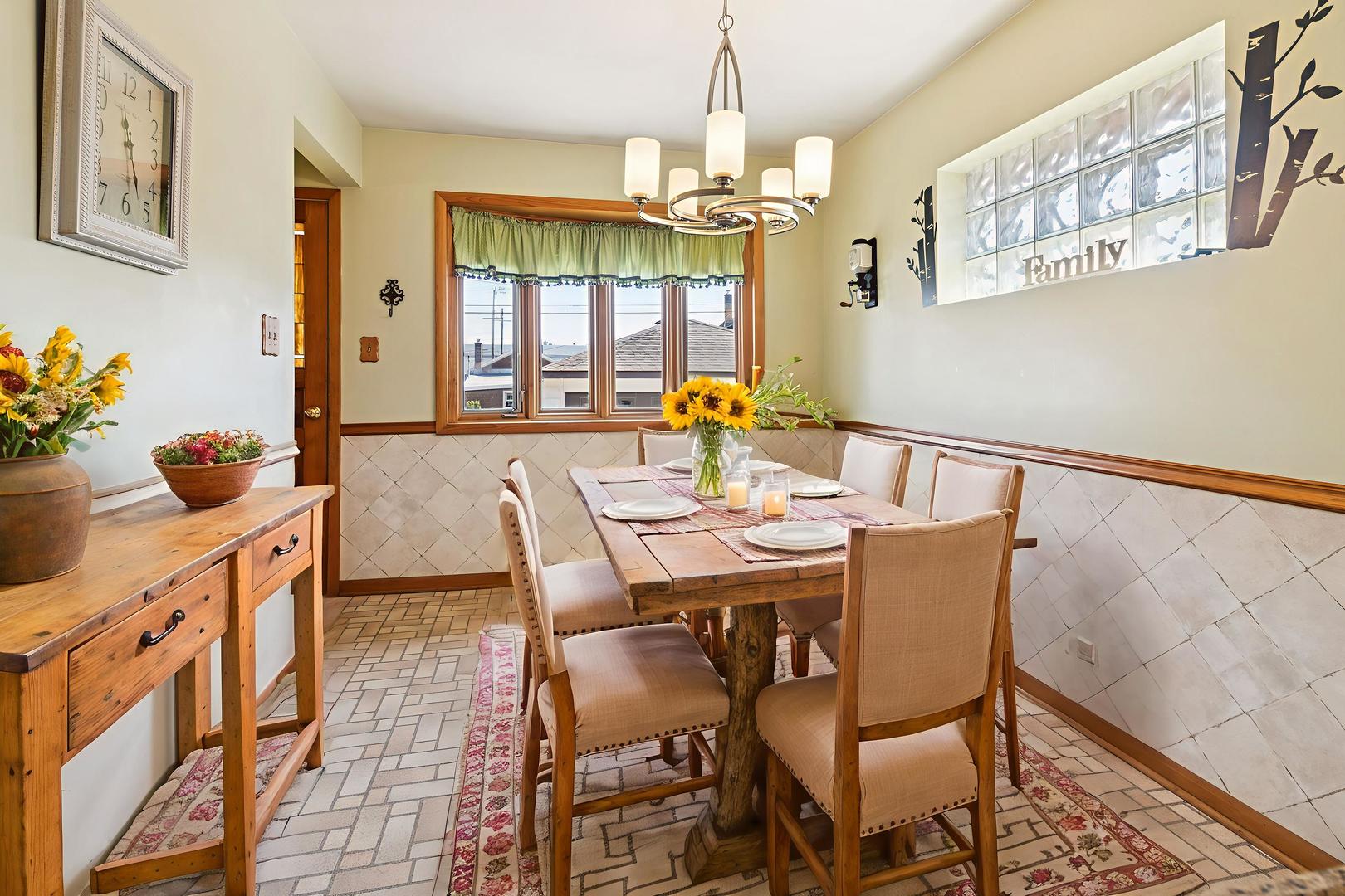 3709 Emerson Street, Schiller Park, IL 60176