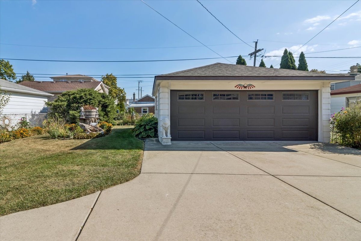 3709 Emerson Street, Schiller Park, IL 60176