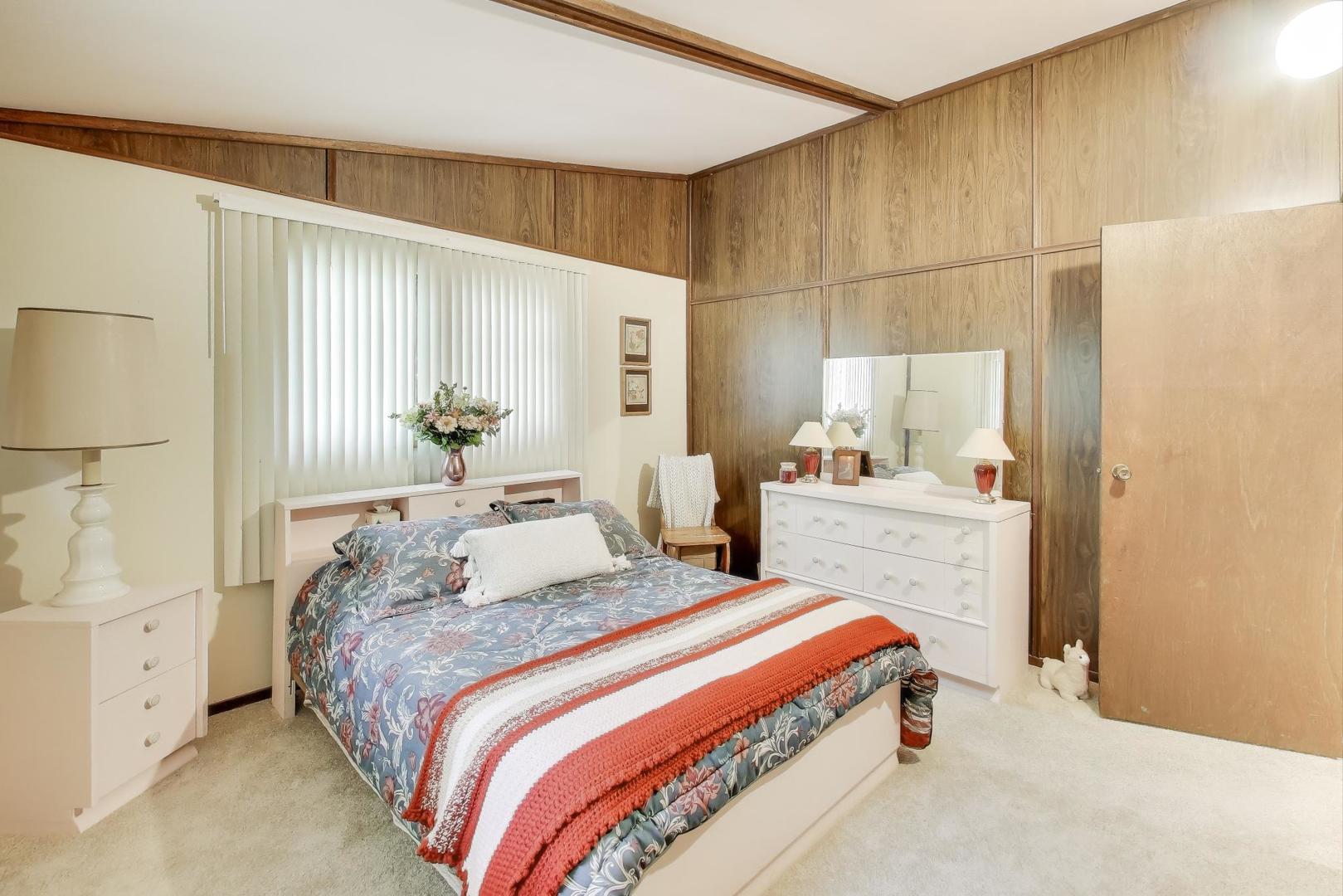 27809 S Will Center Road, Monee, IL 60449