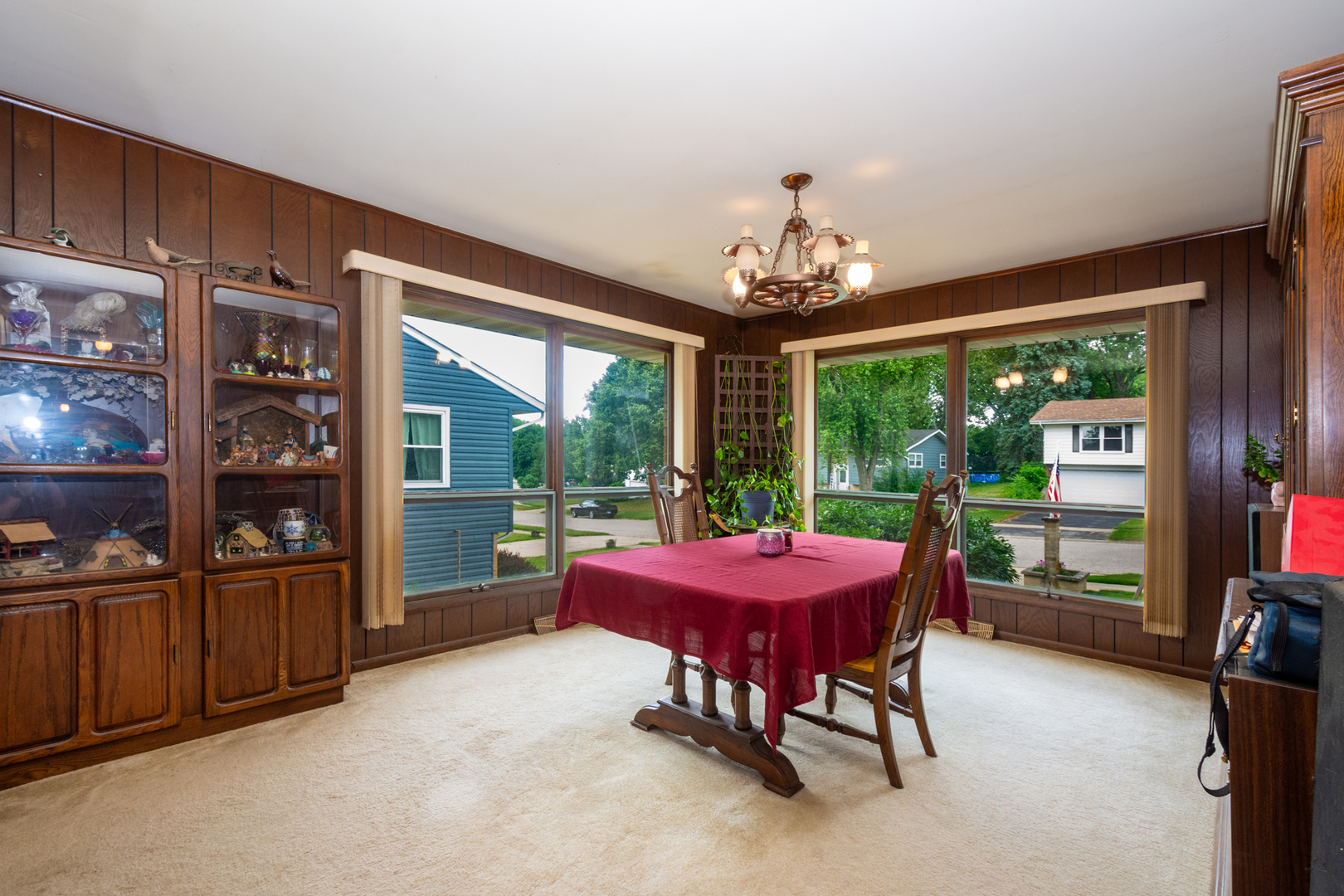 874 Hillandale Drive, Antioch, IL 60002