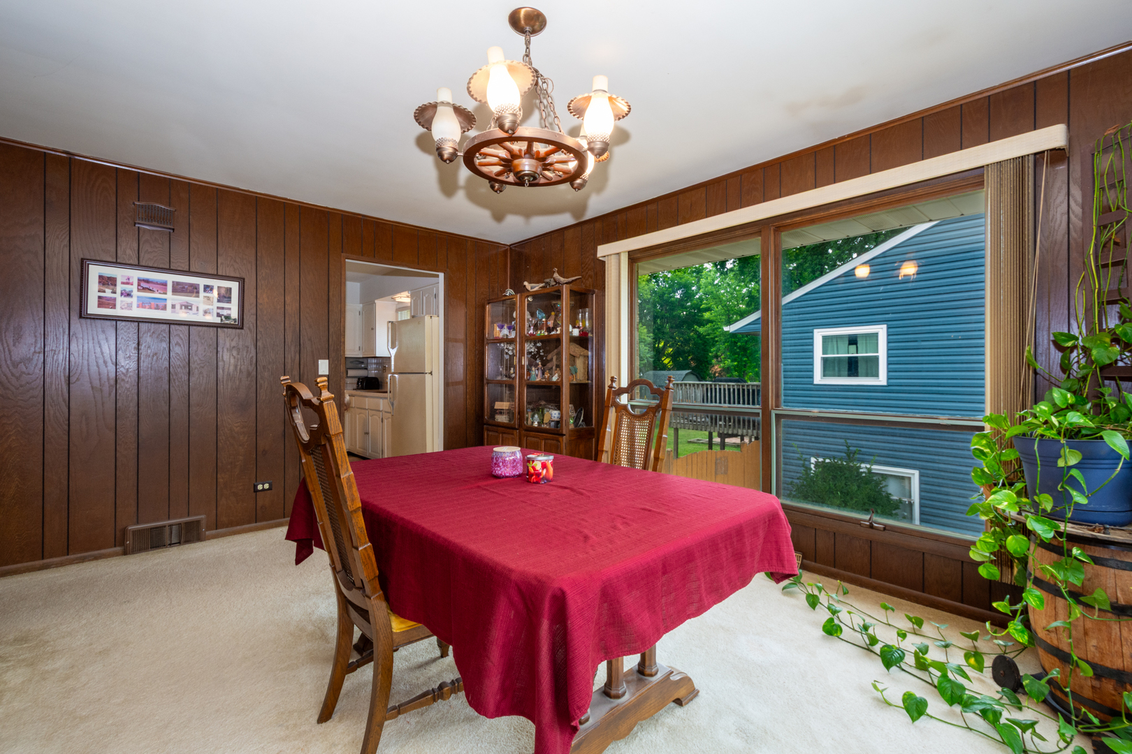 874 Hillandale Drive, Antioch, IL 60002