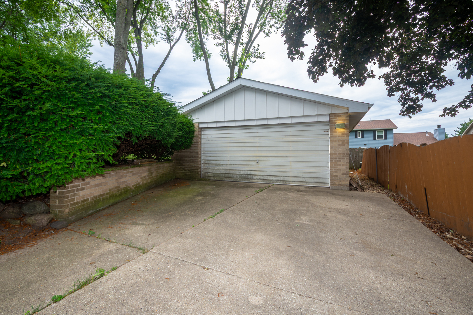 874 Hillandale Drive, Antioch, IL 60002