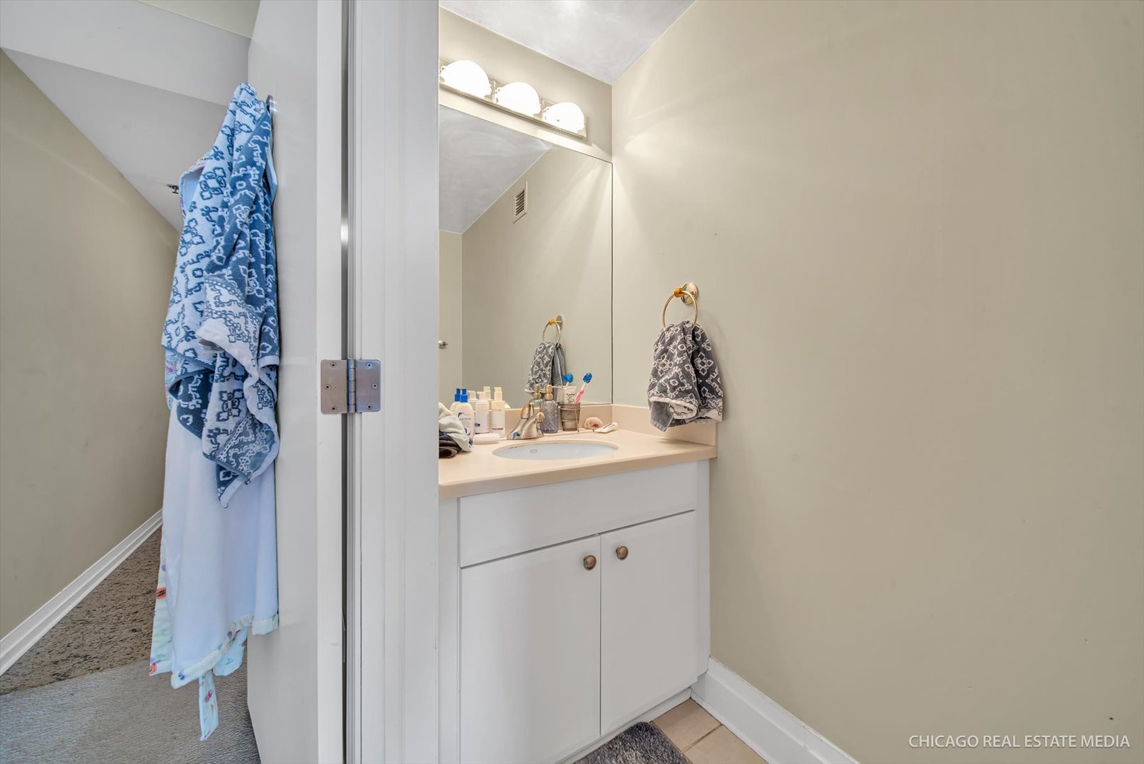 33 W Ontario Street #33i, Chicago, IL 60654