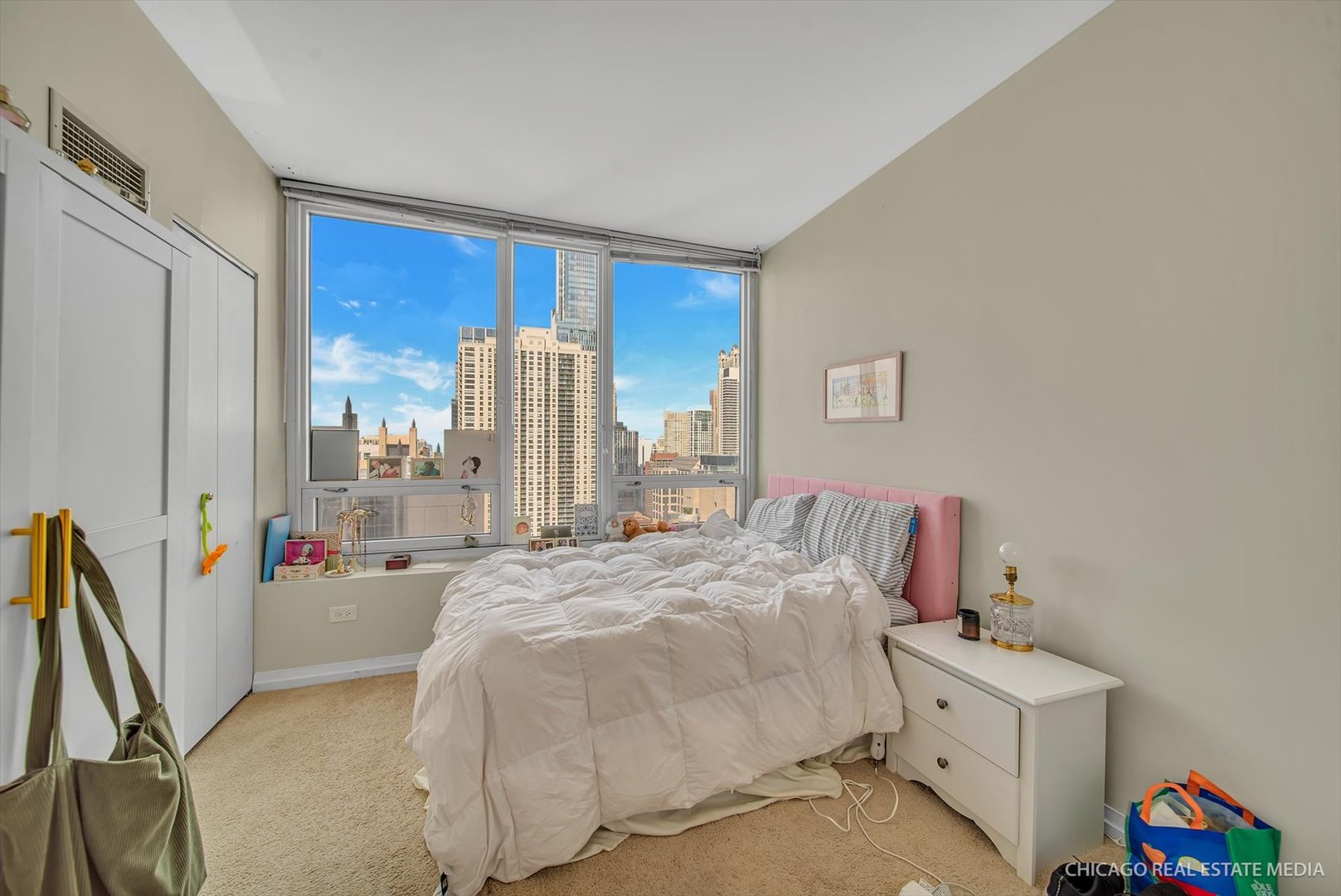 33 W Ontario Street #33i, Chicago, IL 60654