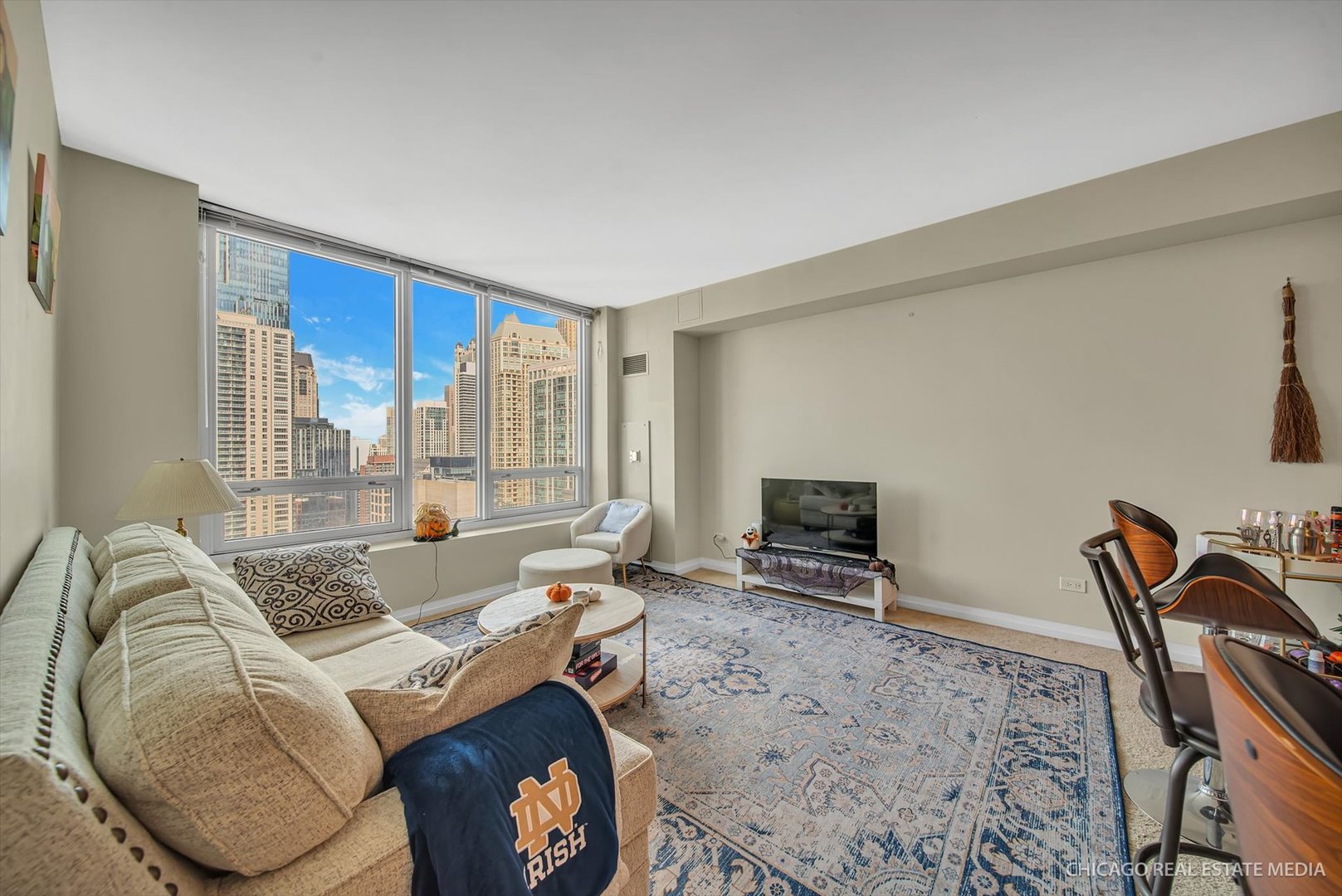 33 W Ontario Street #33i, Chicago, IL 60654