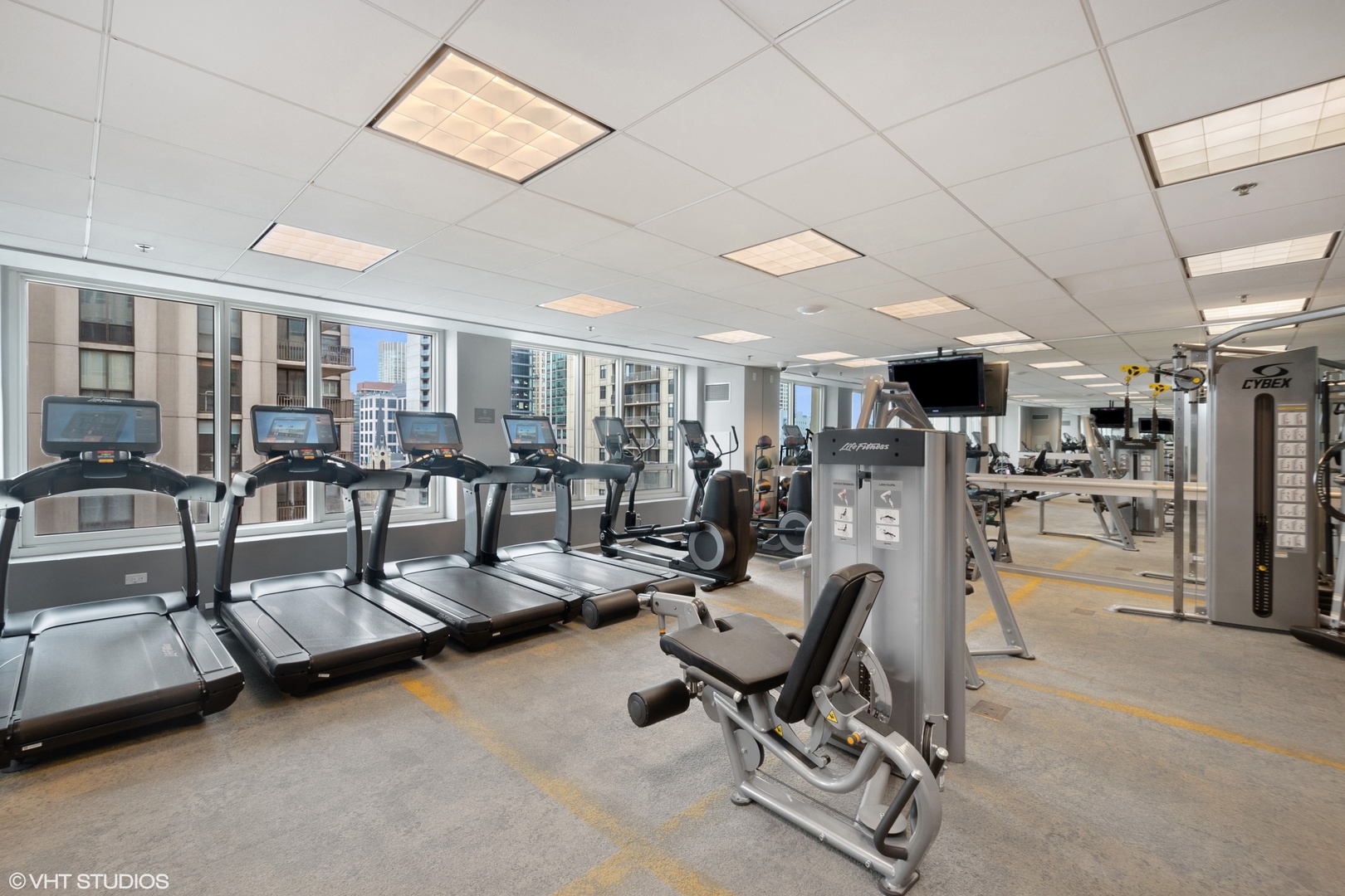 33 W Ontario Street #33i, Chicago, IL 60654