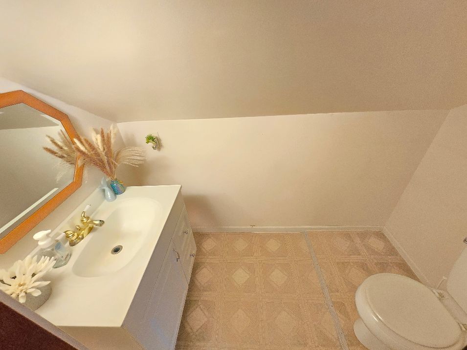 23751 S Loomis Street, Crete, IL 60417