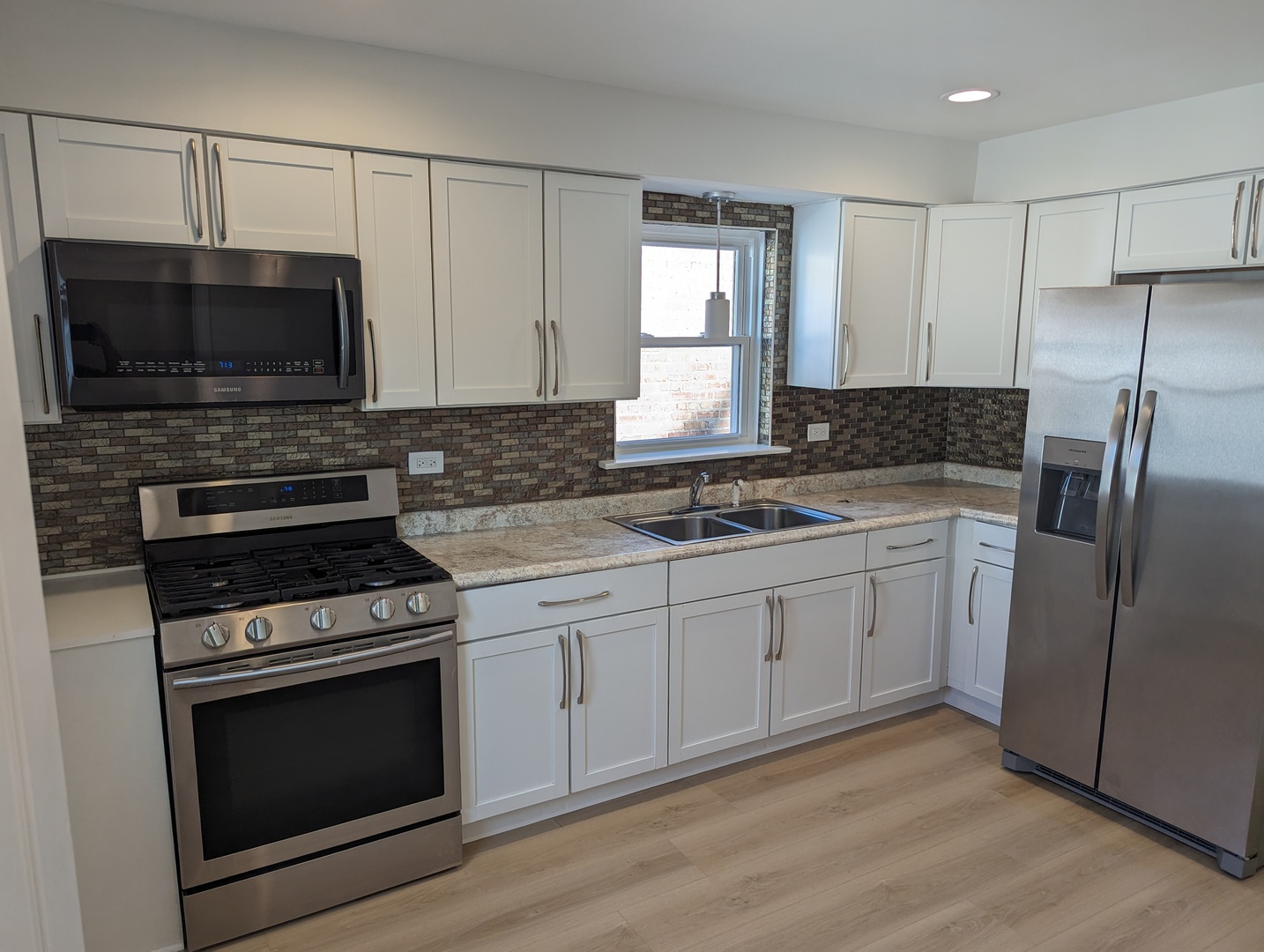 8936 S Ridgeland Avenue, Chicago, IL 60617