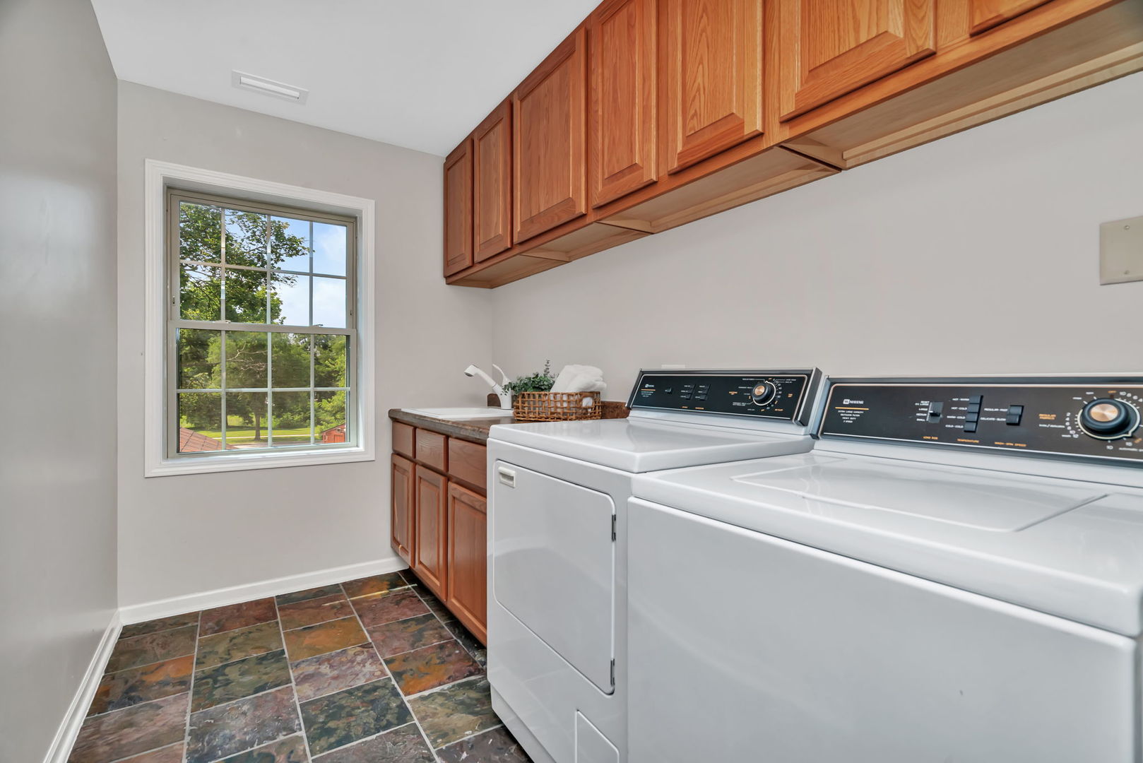 336 Brooklea Court, Naperville, IL 60565