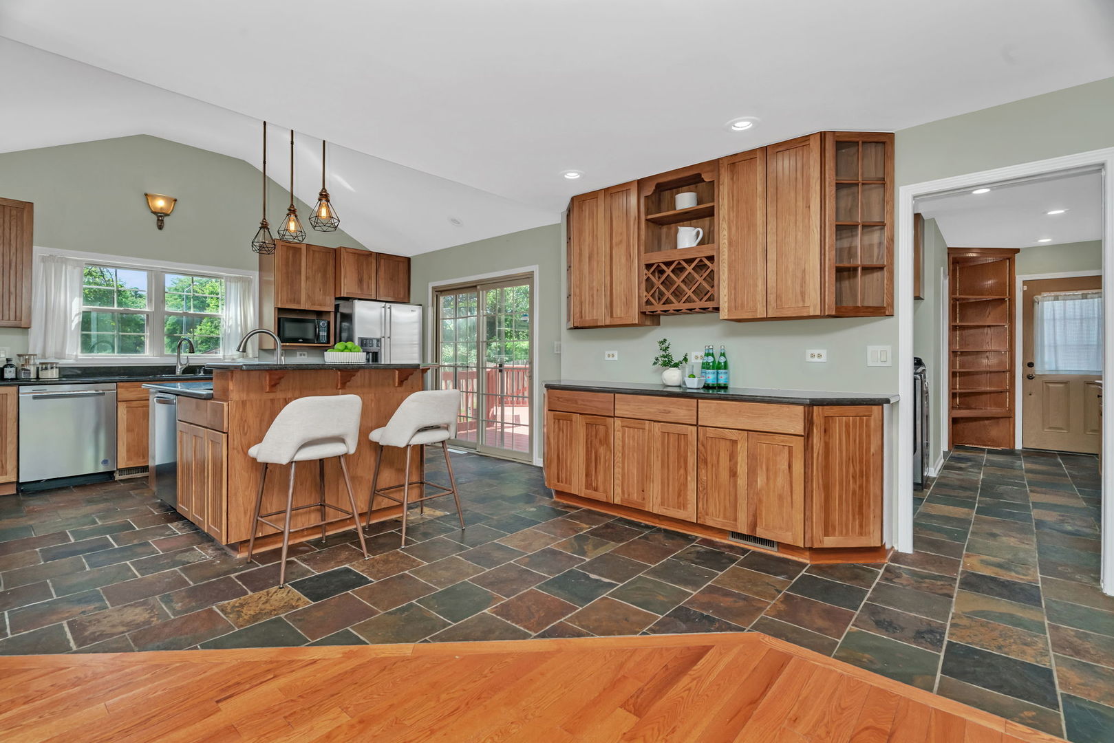 336 Brooklea Court, Naperville, IL 60565