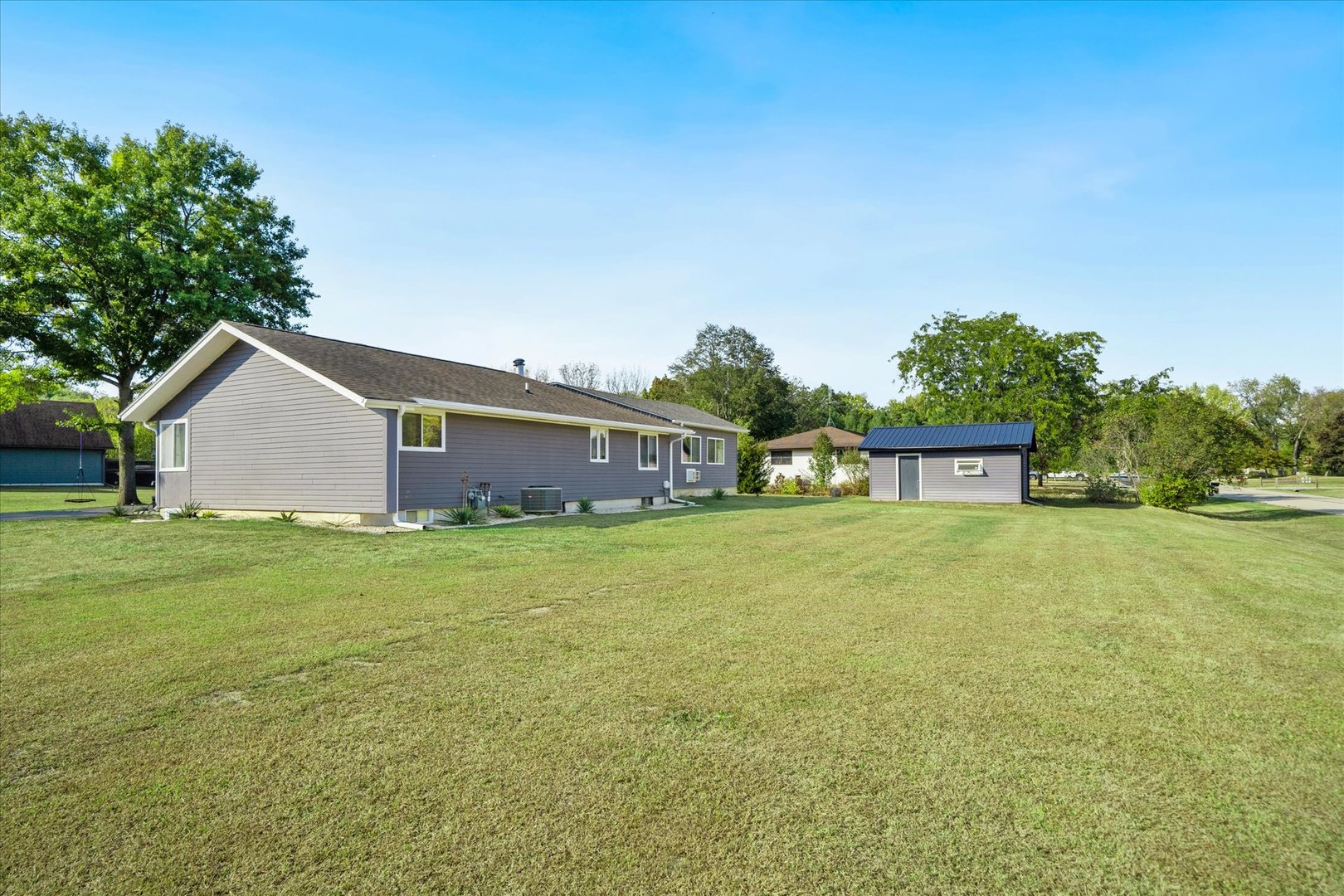 750 Forest Park Drive, Dixon, IL 61021