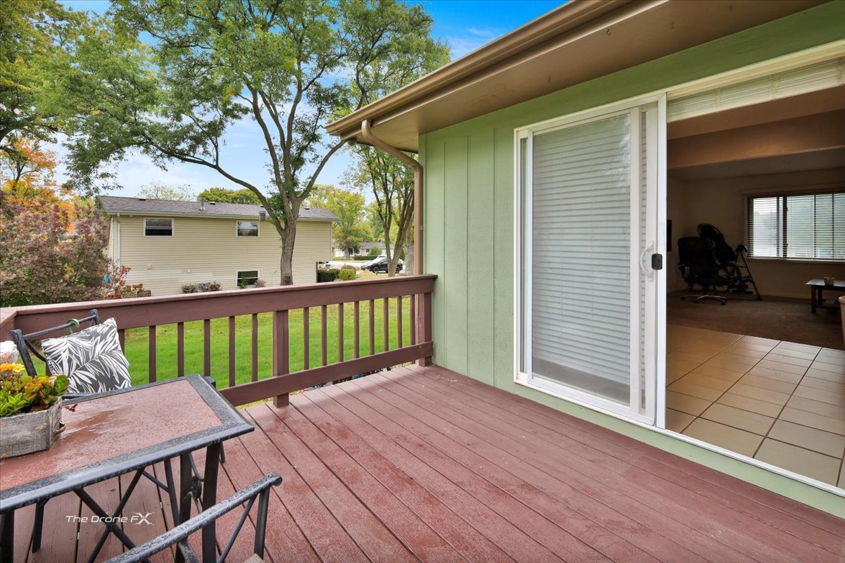 2n314 Euclid Avenue, Glen Ellyn, IL 60137