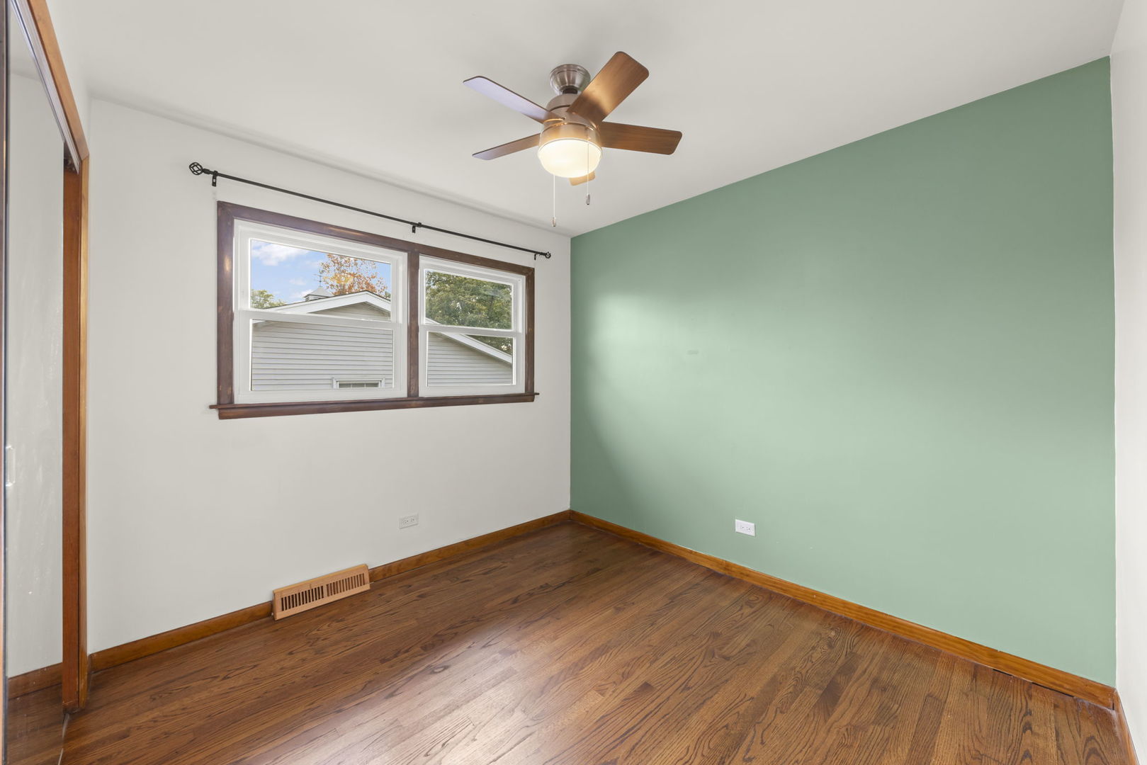 373 N Lombard Avenue, Lombard, IL 60148