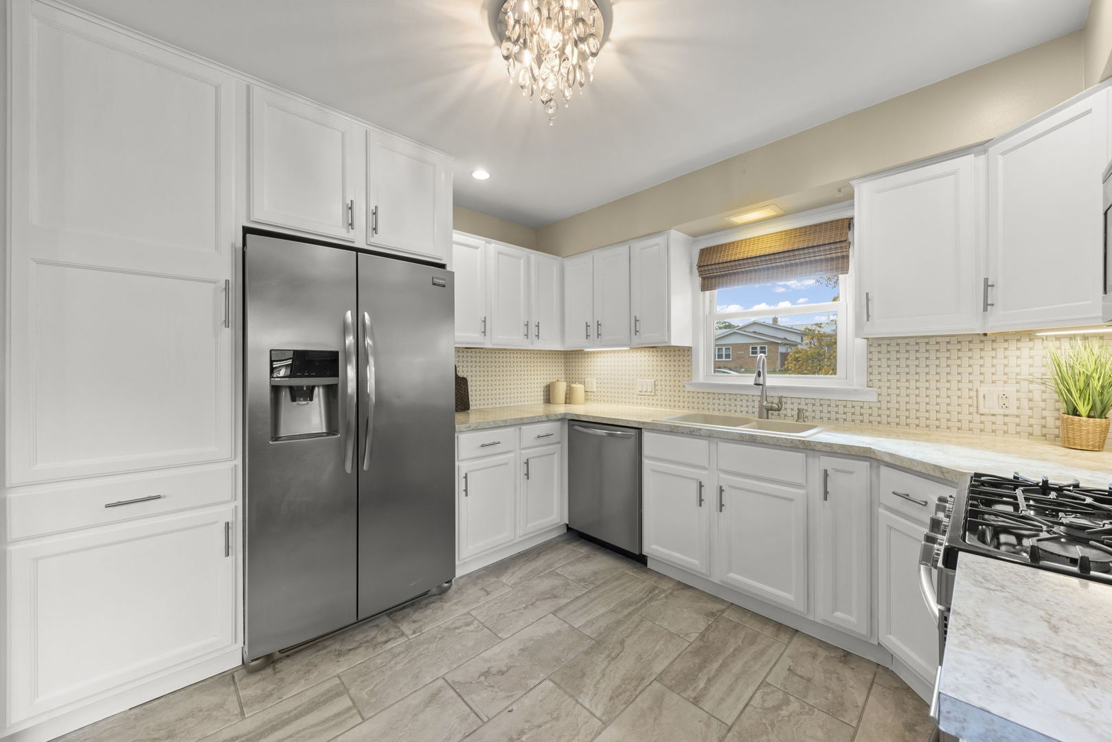 373 N Lombard Avenue, Lombard, IL 60148