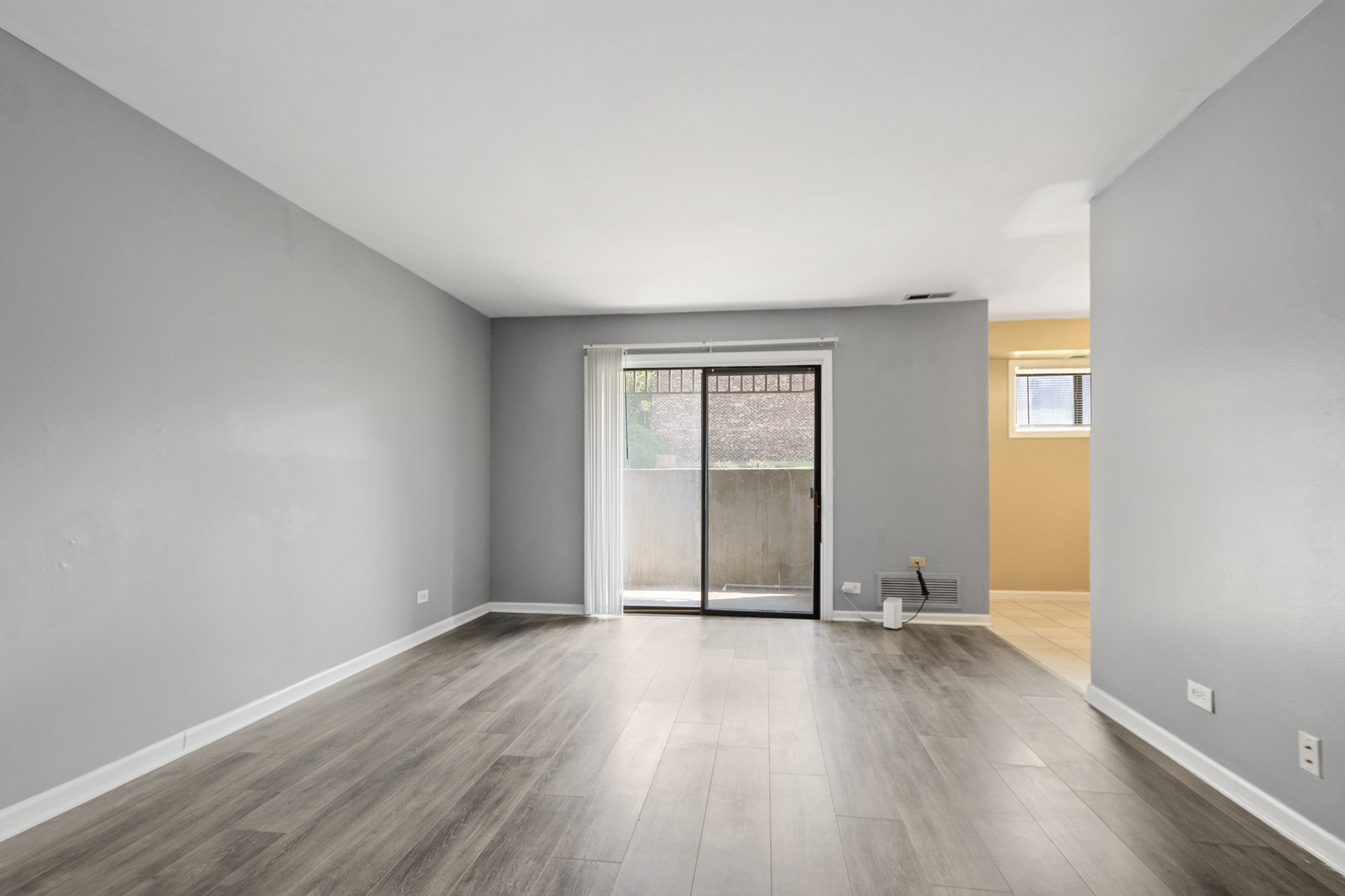 2214 Country Club Drive #2, Woodridge, IL 60517